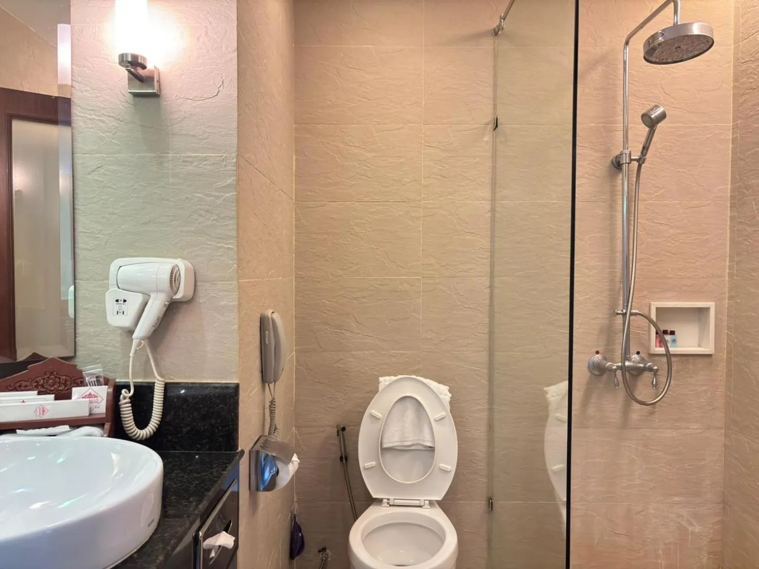 Shower in The Empress Hotel