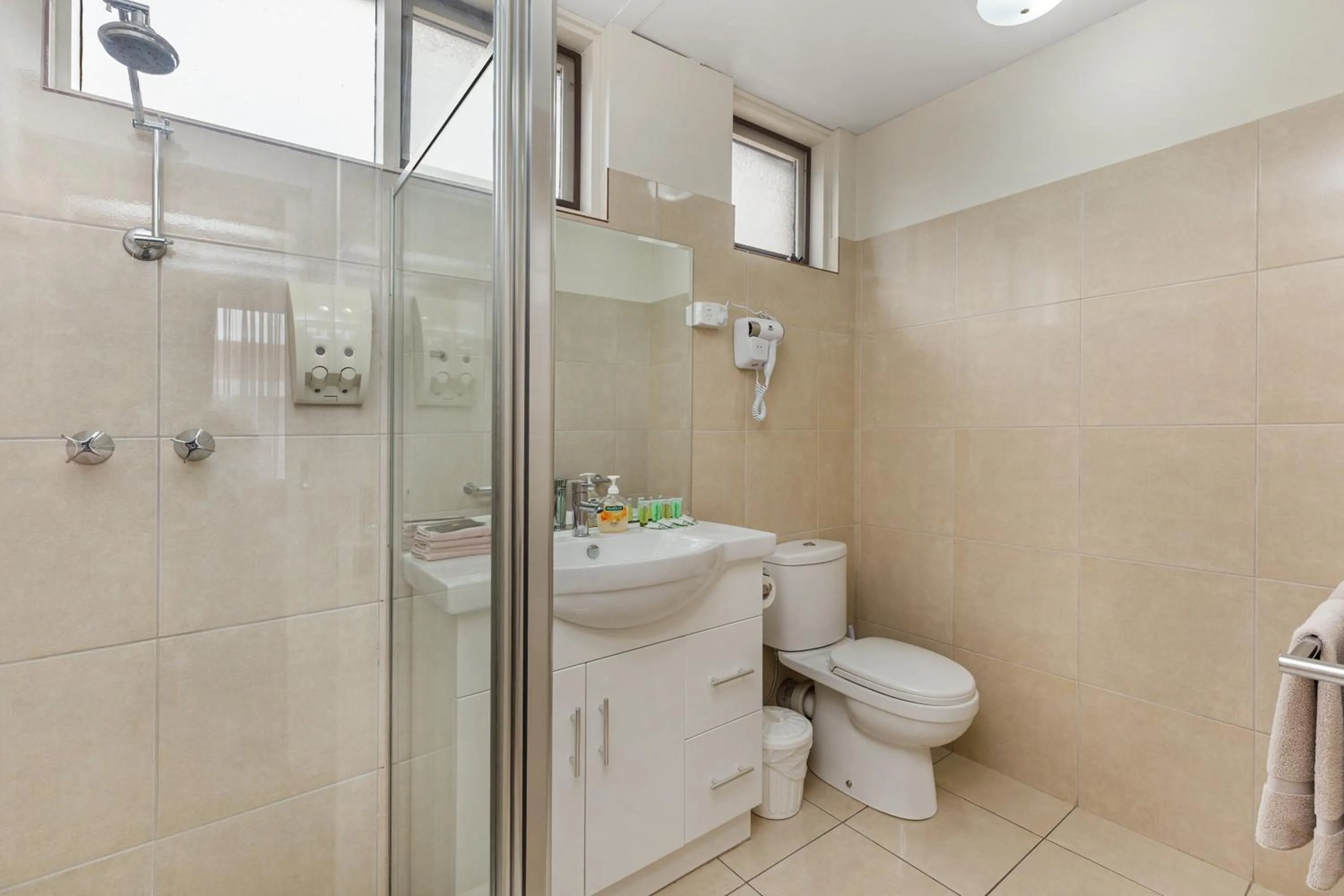 Bathroom in Bendigo McIvor Motor Inn