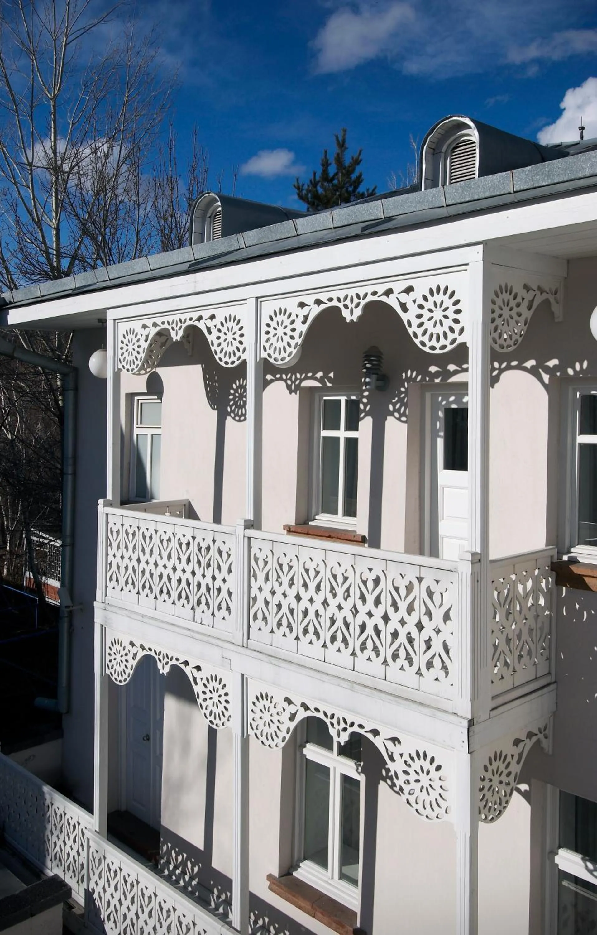 Property building in Kar's Hotel