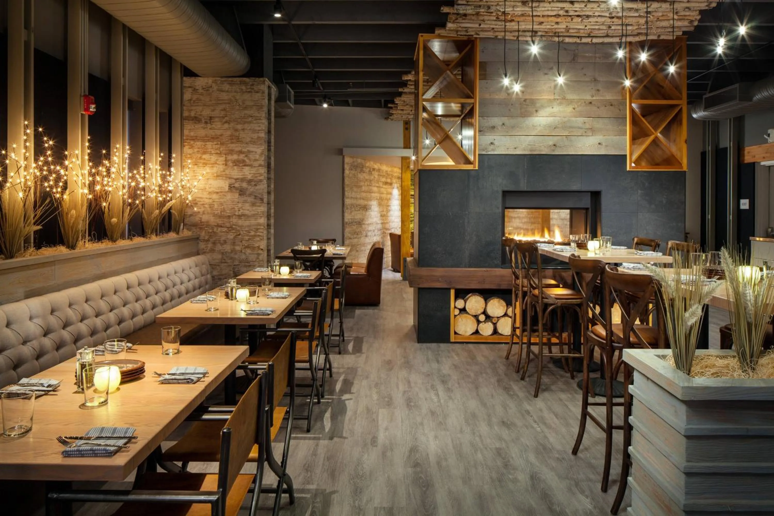 Restaurant/places to eat in Sheraton Redding Hotel at the Sundial Bridge