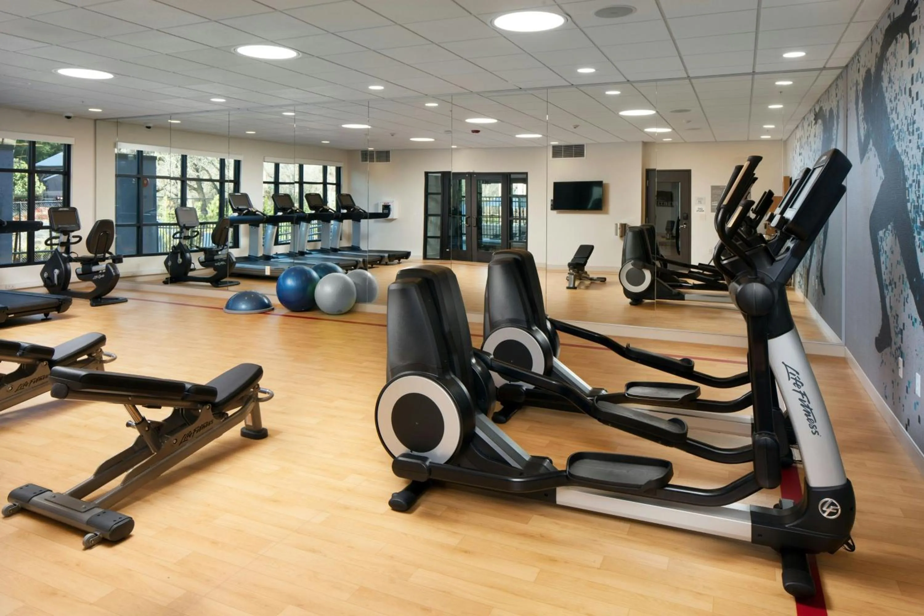 Fitness centre/facilities in Sheraton Redding Hotel at the Sundial Bridge
