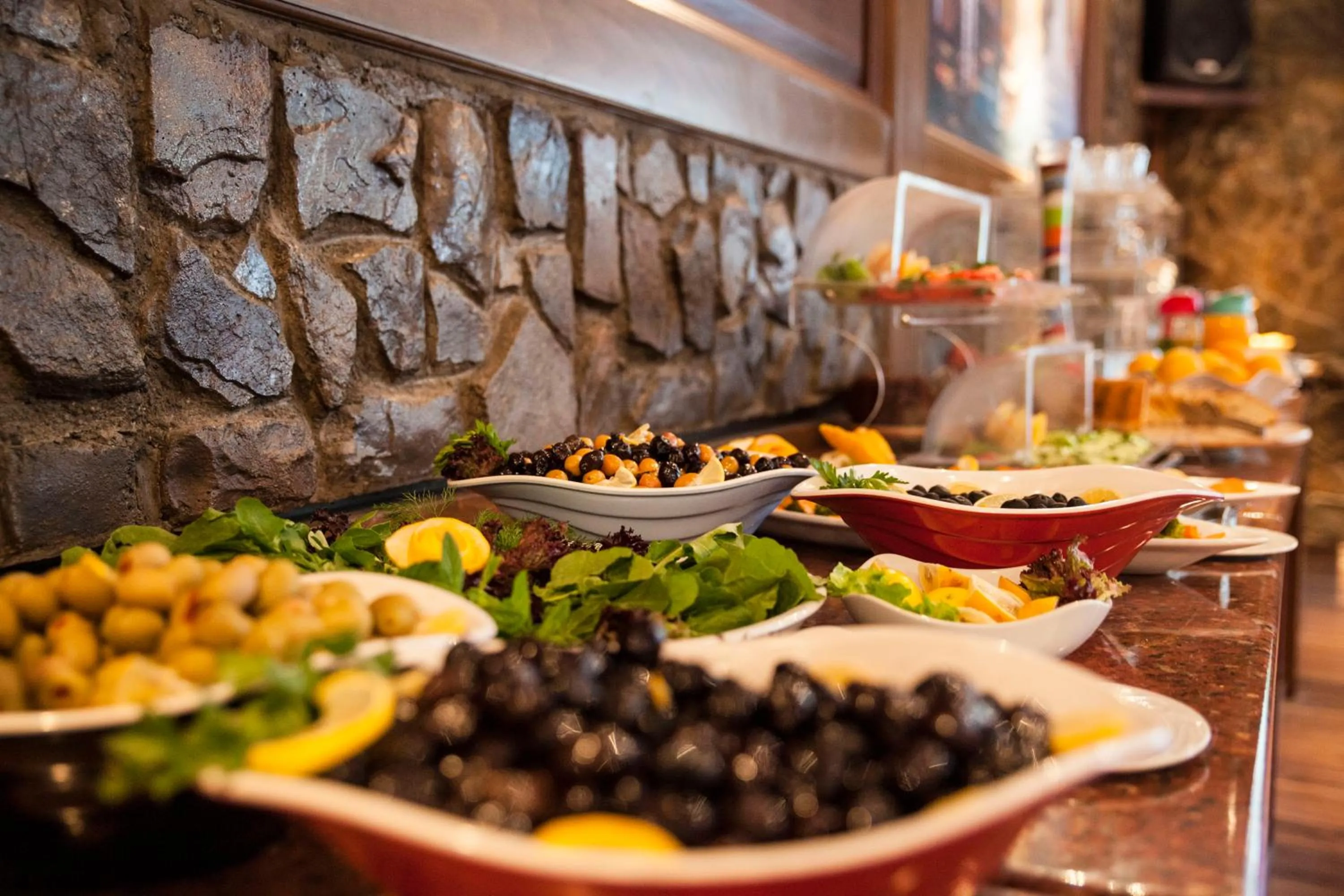 Restaurant/places to eat in Elit Palas Hotel