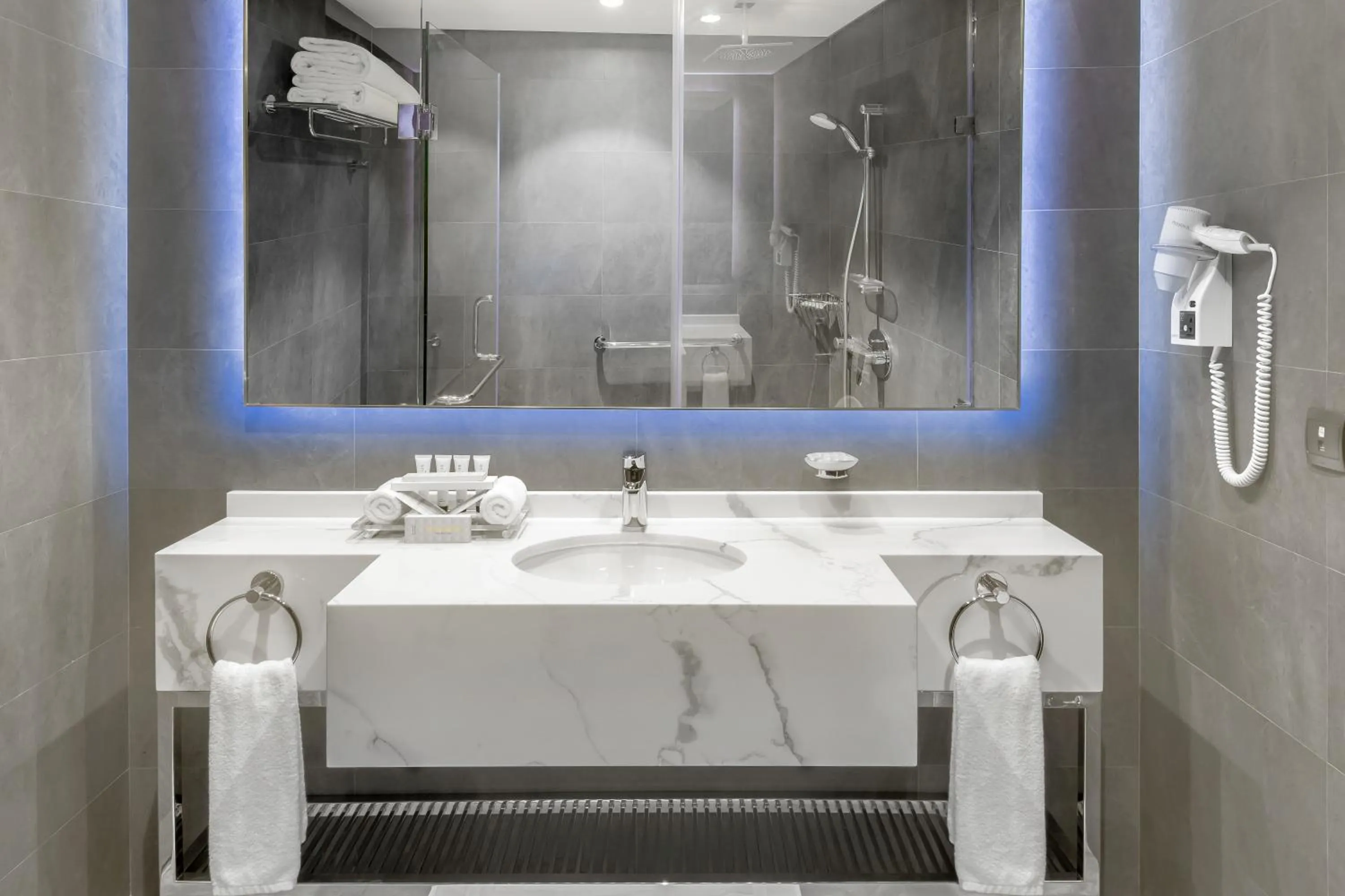 Property building in Makkah Towers