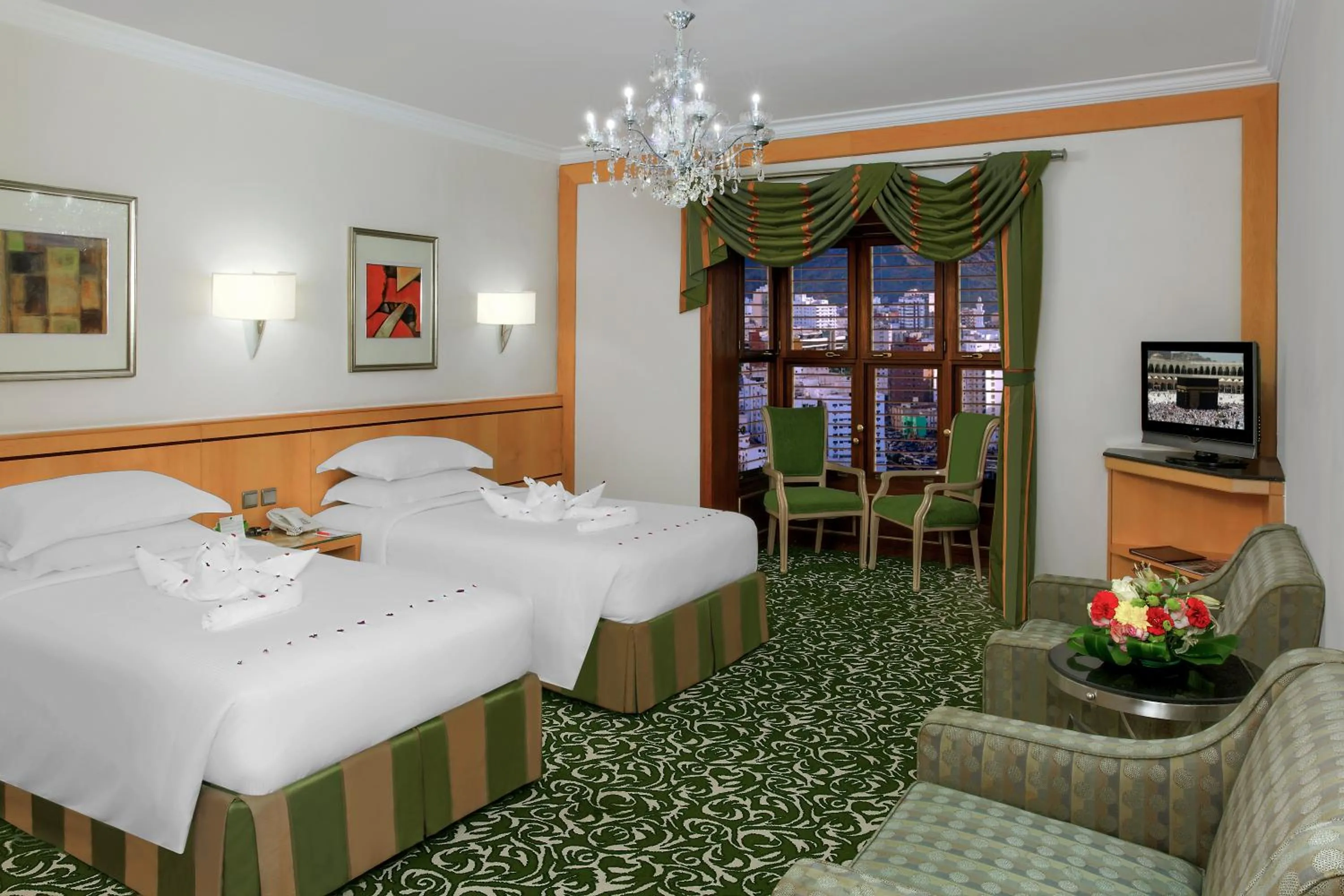 Photo of the whole room, Bed in Makkah Towers