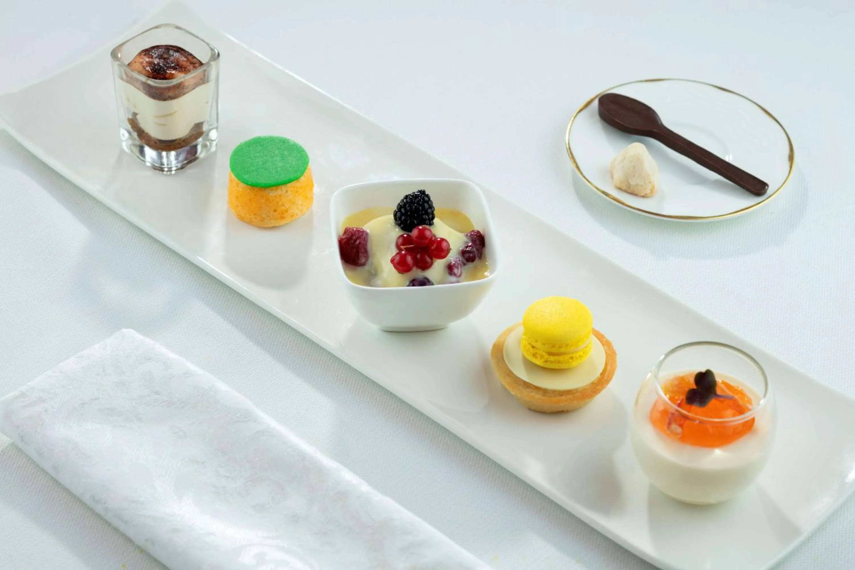 Restaurant/places to eat in Symphony Style Hotel Kuwait