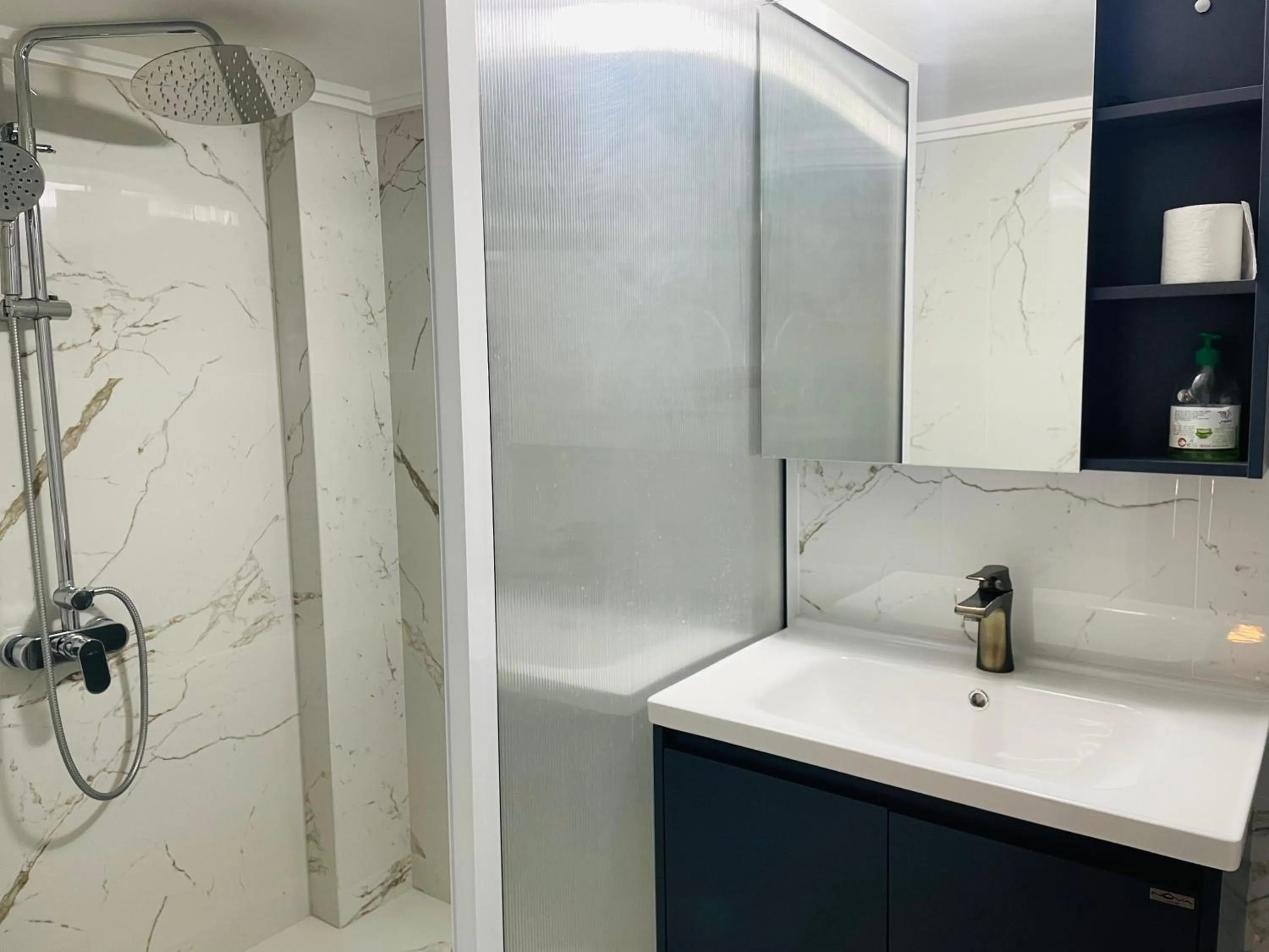 Shower in Bassatine Skoura