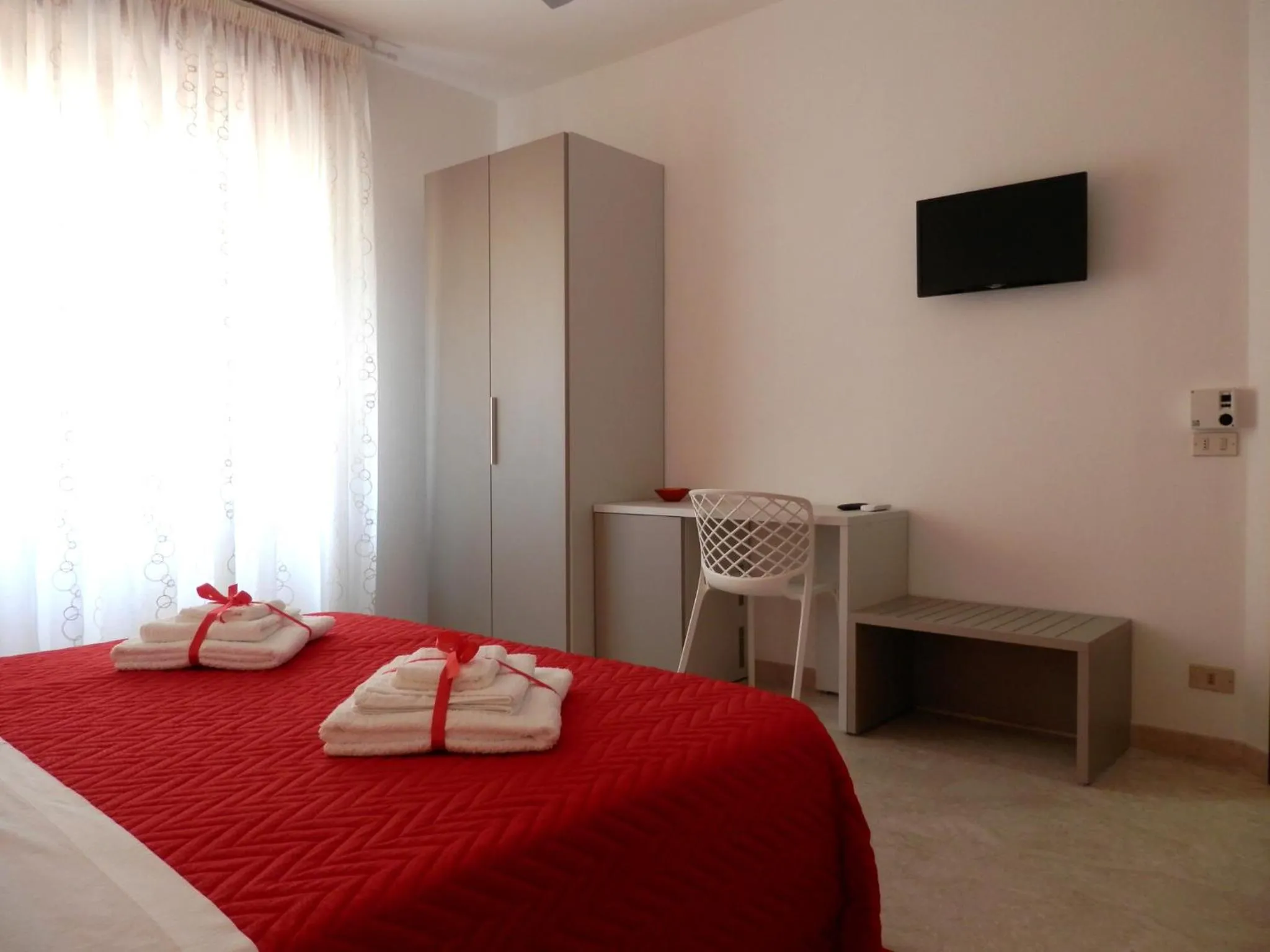 Photo of the whole room in Corsaro B&B