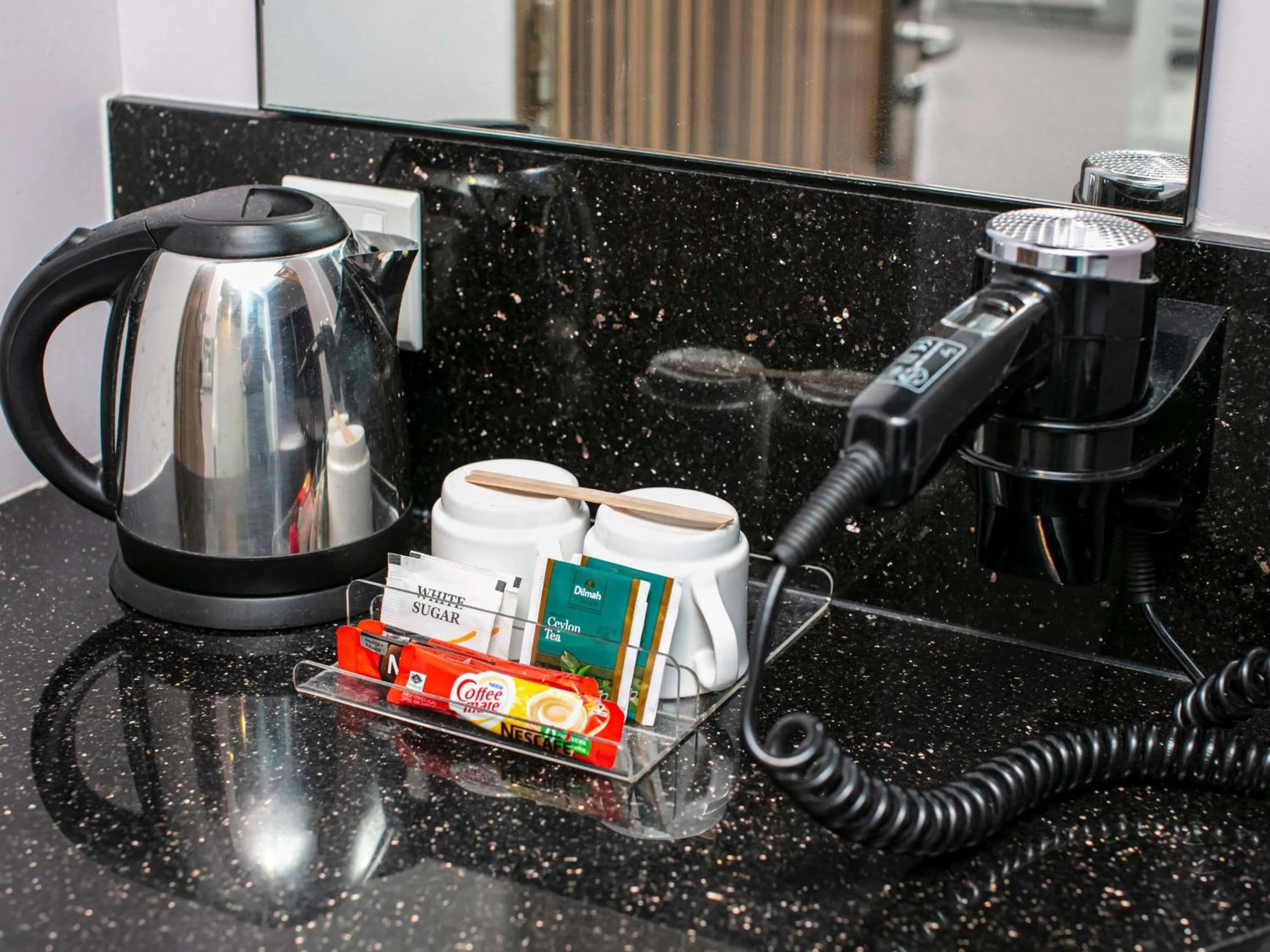 Bedroom in ibis budget Singapore Selegie