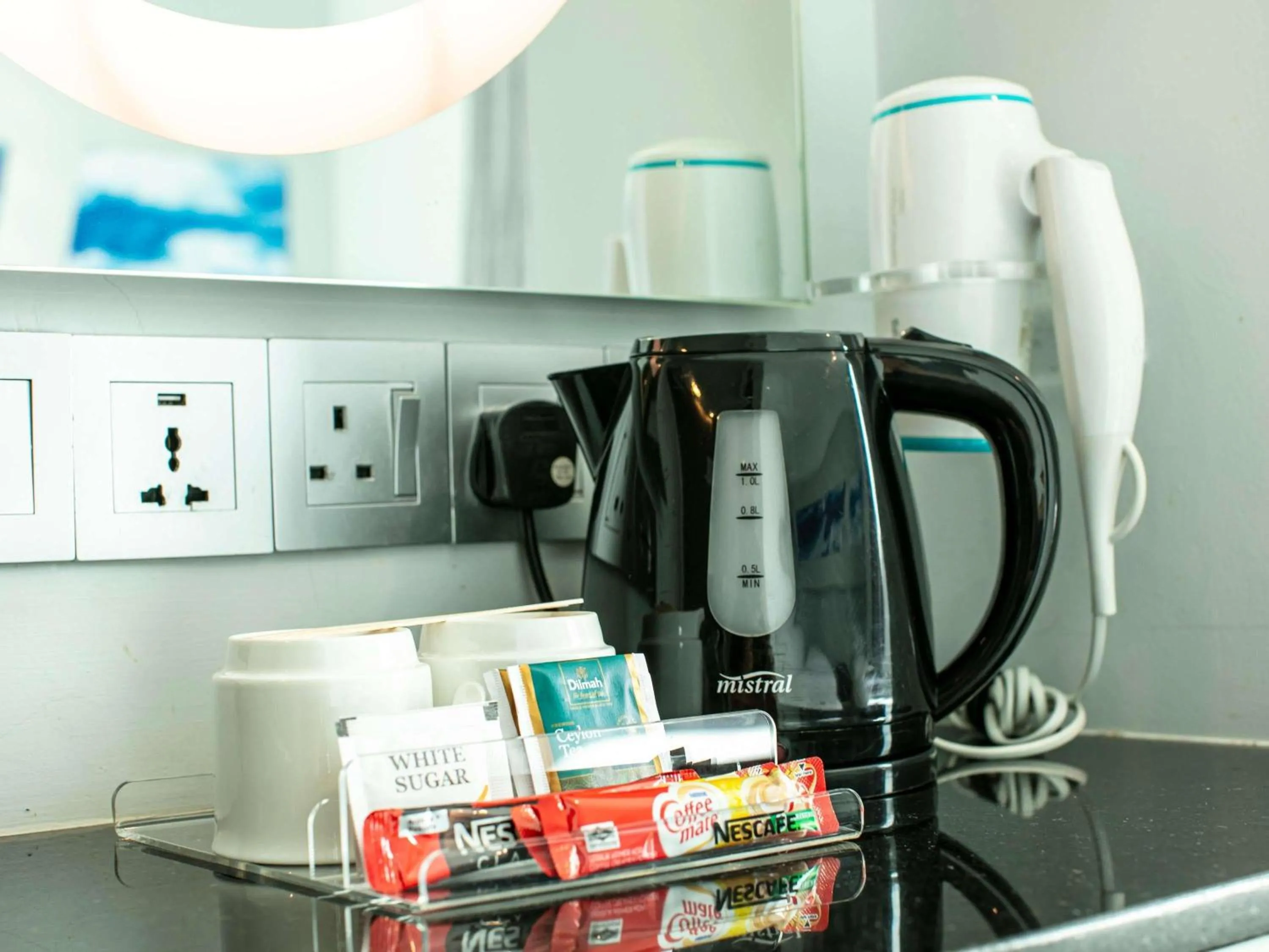 Bedroom in ibis budget Singapore Selegie