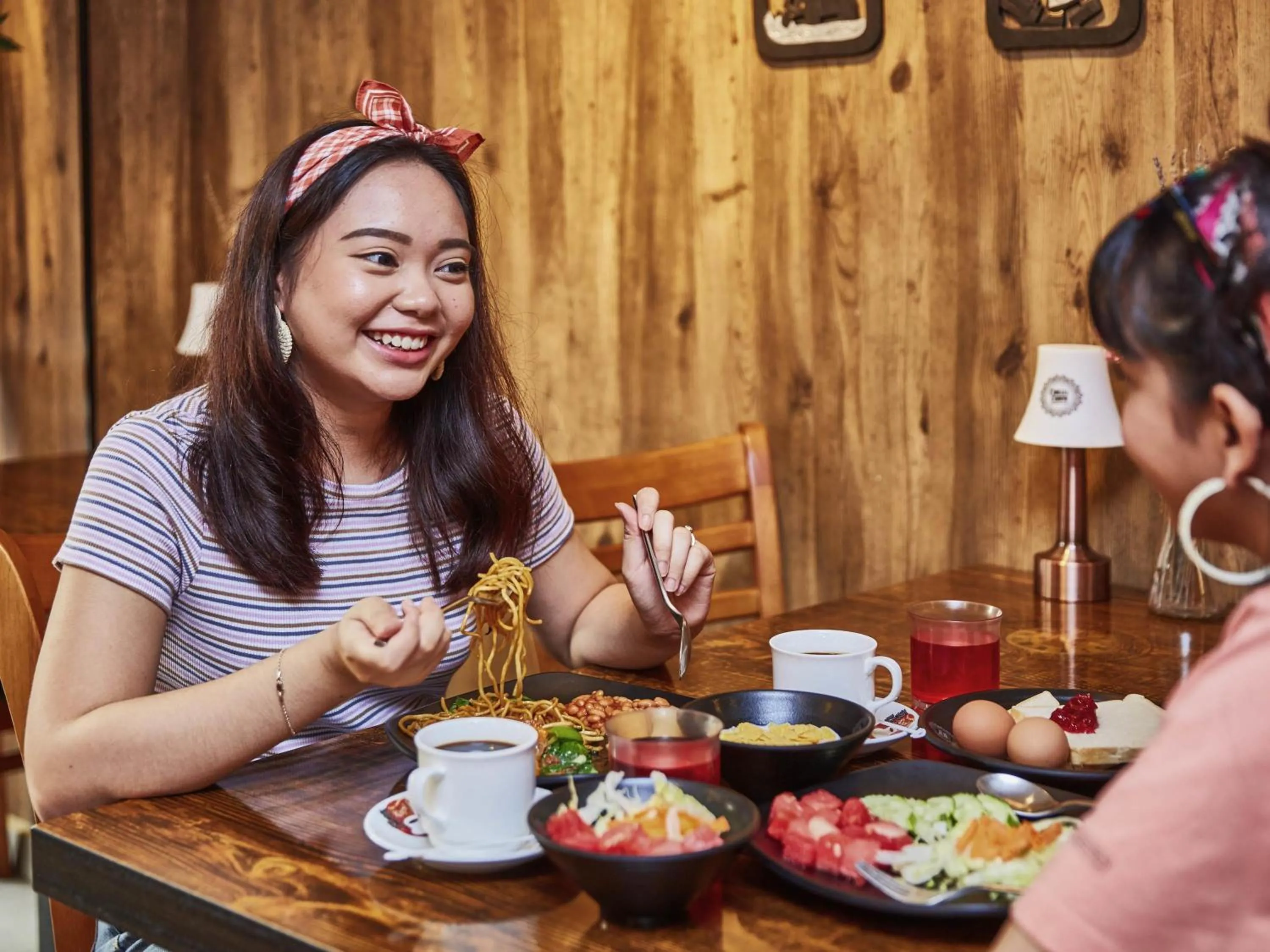 Restaurant/places to eat in ibis budget Singapore Selegie