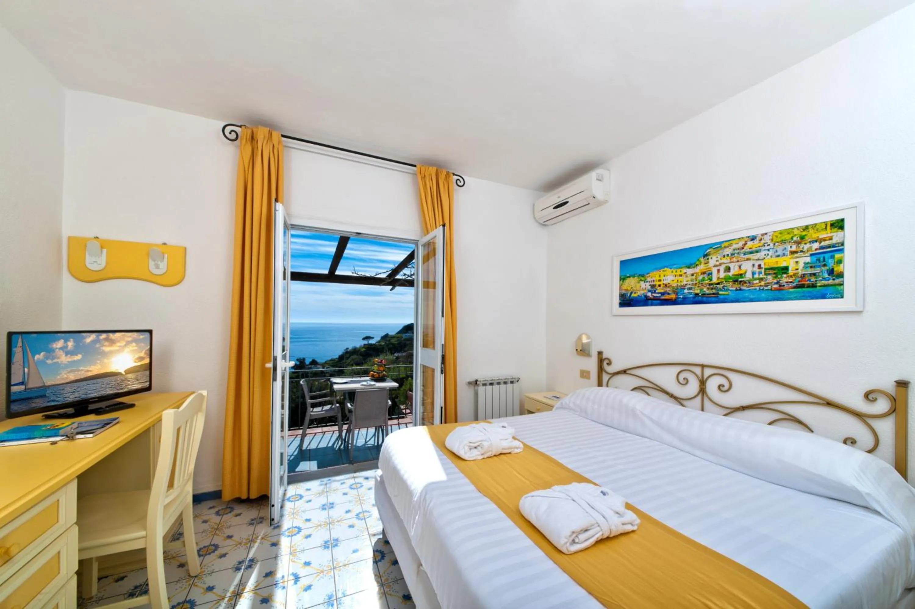 Bedroom, Bed in Borgo Romantica - Resort & Spa