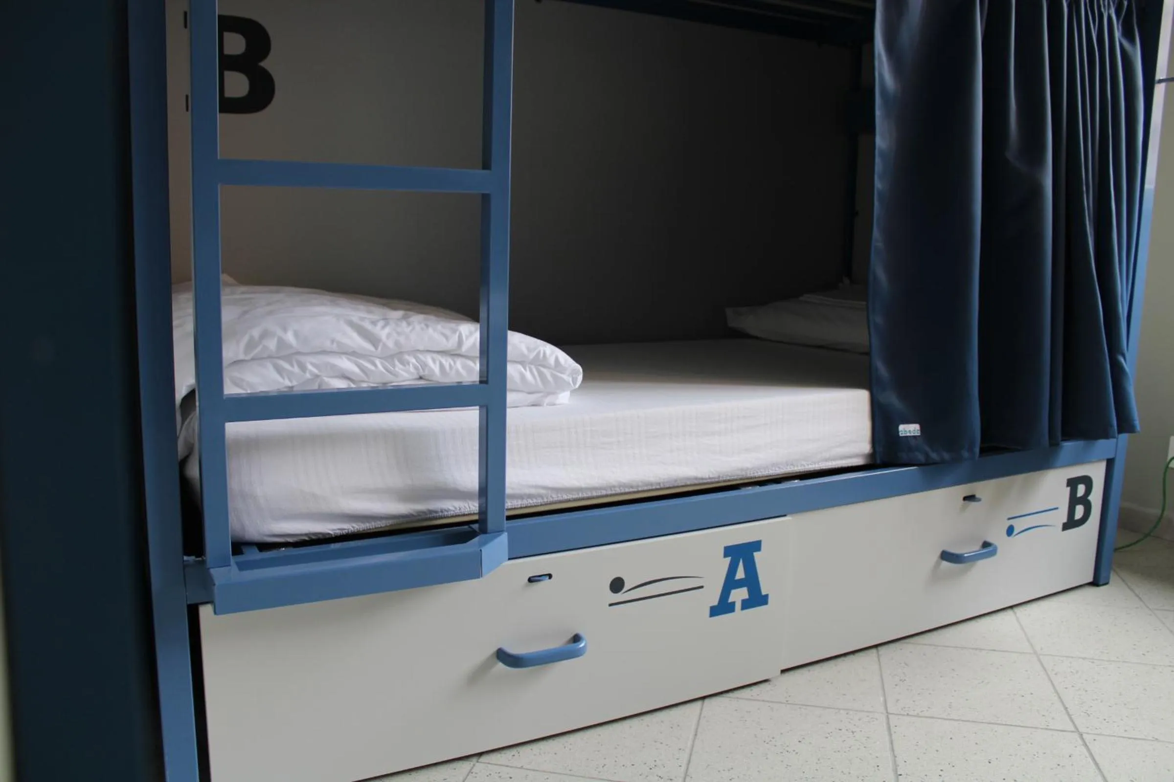 bunk bed, Bed in Roma Scout Center