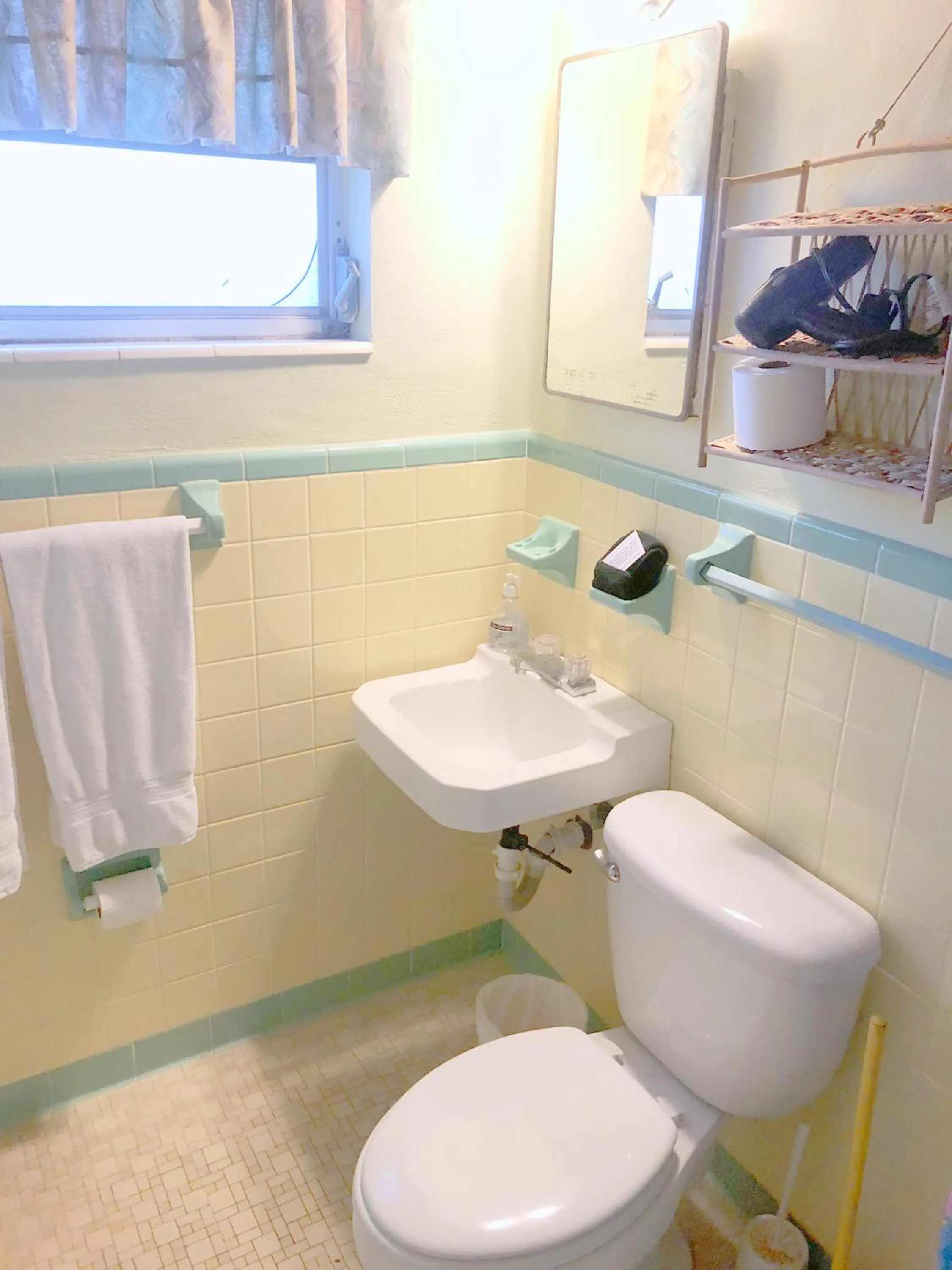 Bathroom in Key Largo Cottages