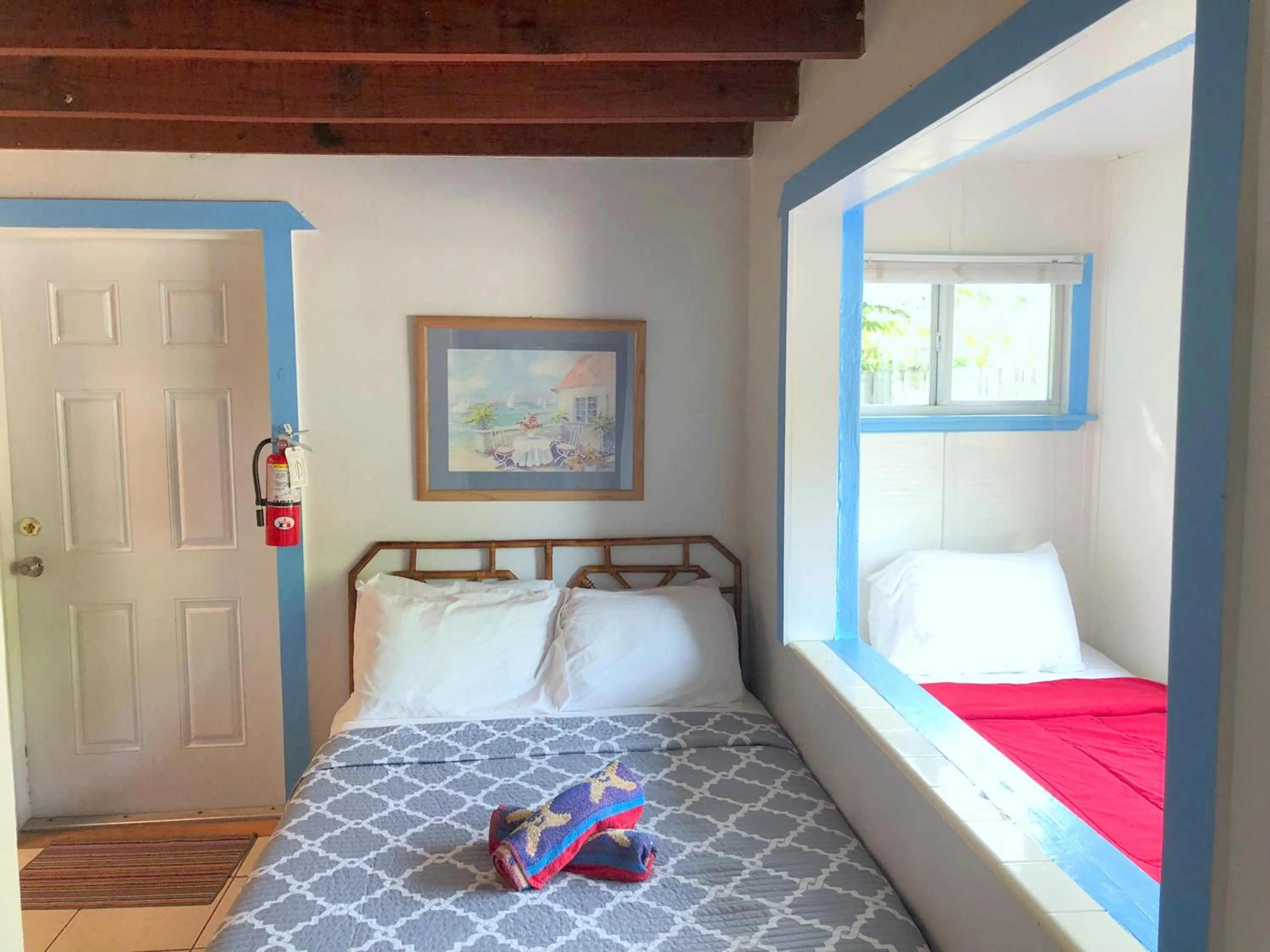 Bedroom, Bed in Key Largo Cottages