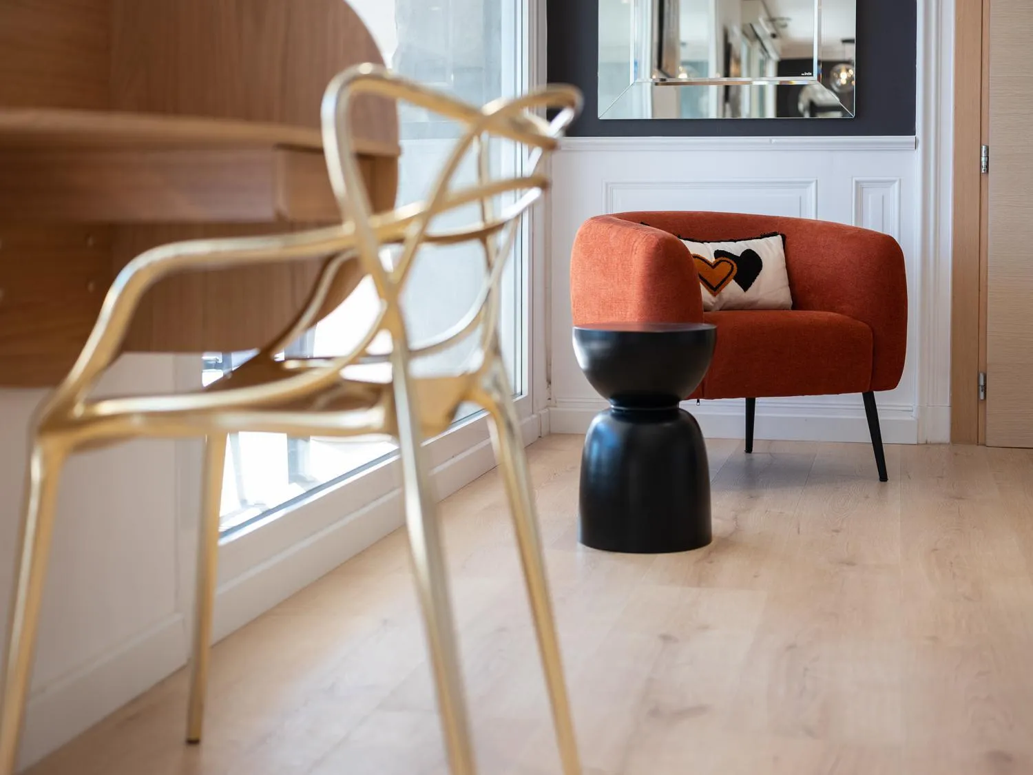 Seating area in Hotel Revellata & Spa