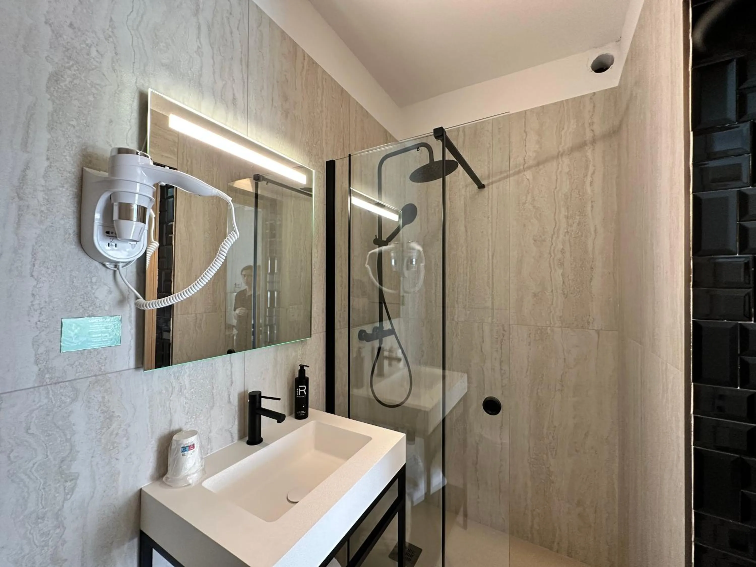 Bathroom in Hotel Revellata & Spa