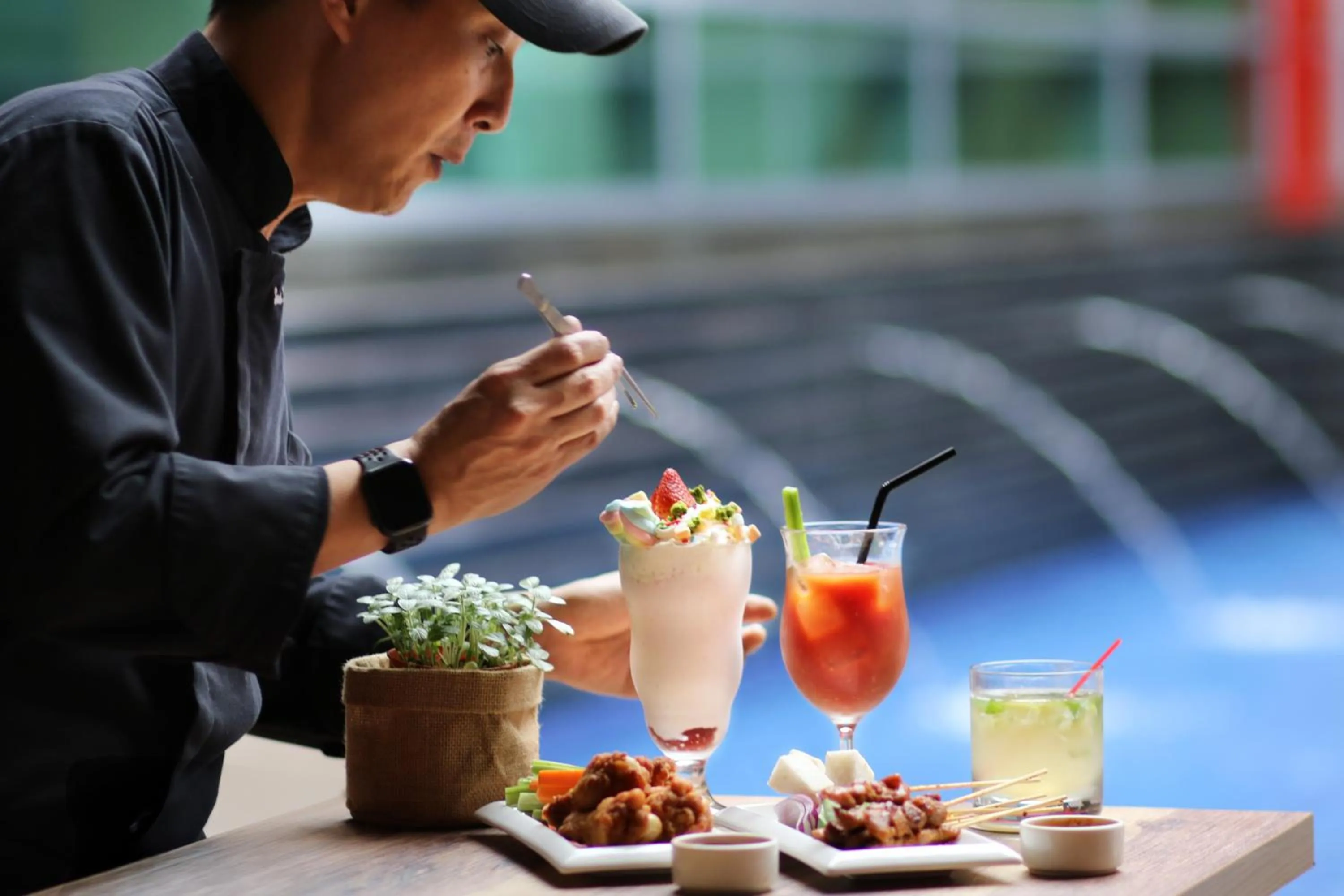 Restaurant/places to eat in Royal Plaza on Scotts