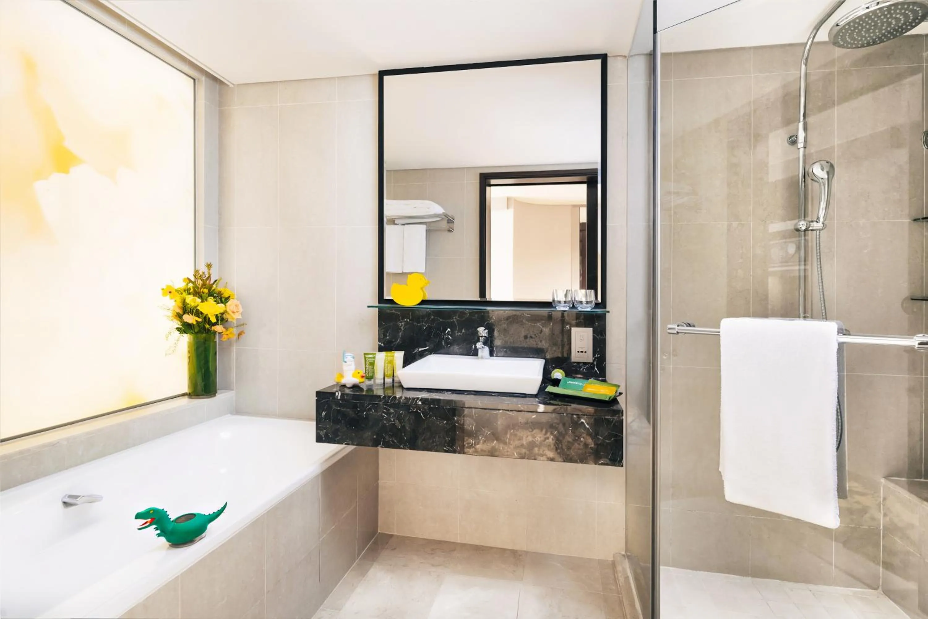 Bathroom in Royal Plaza on Scotts