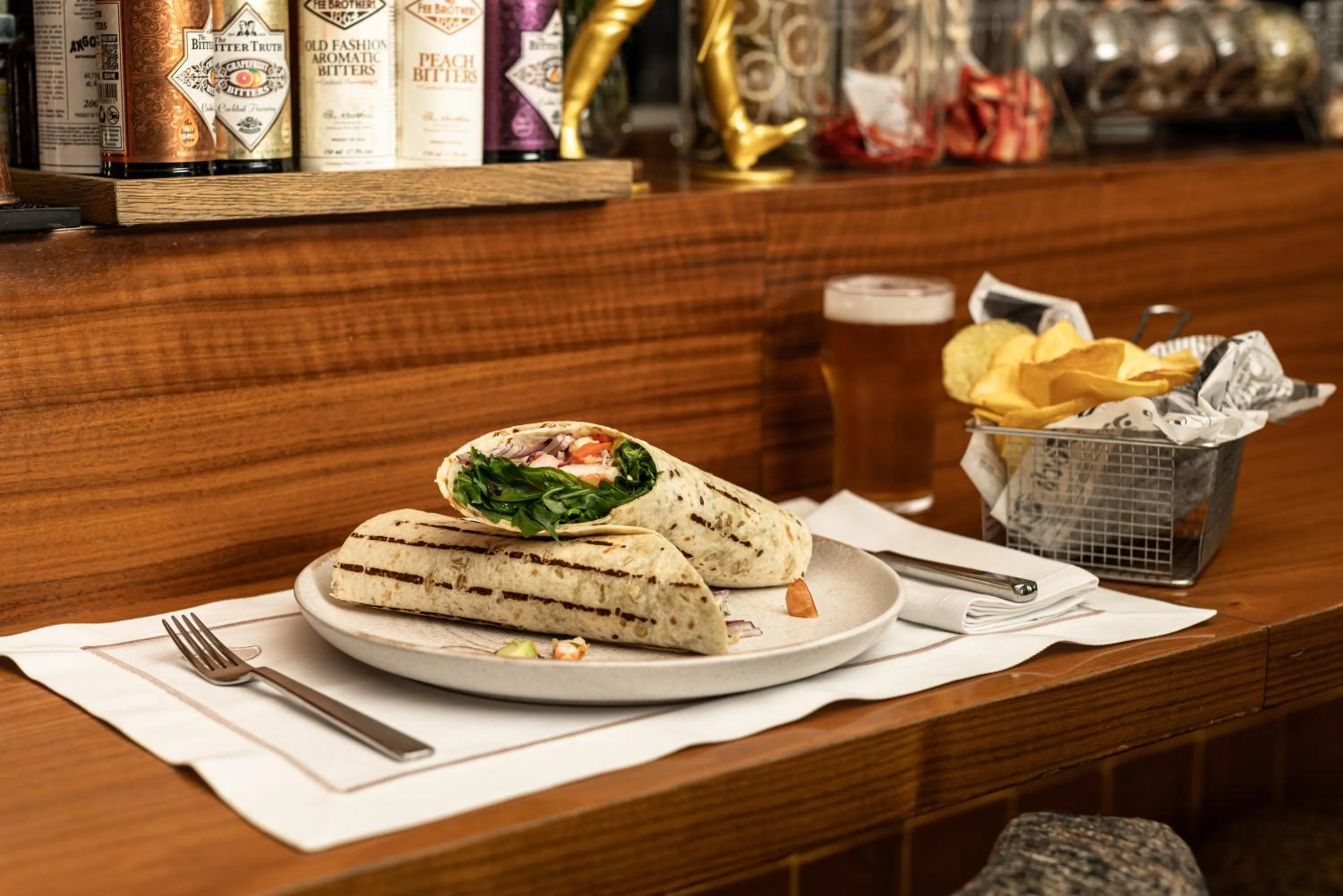 Lounge or bar in Corpo Santo Lisbon Historical Hotel