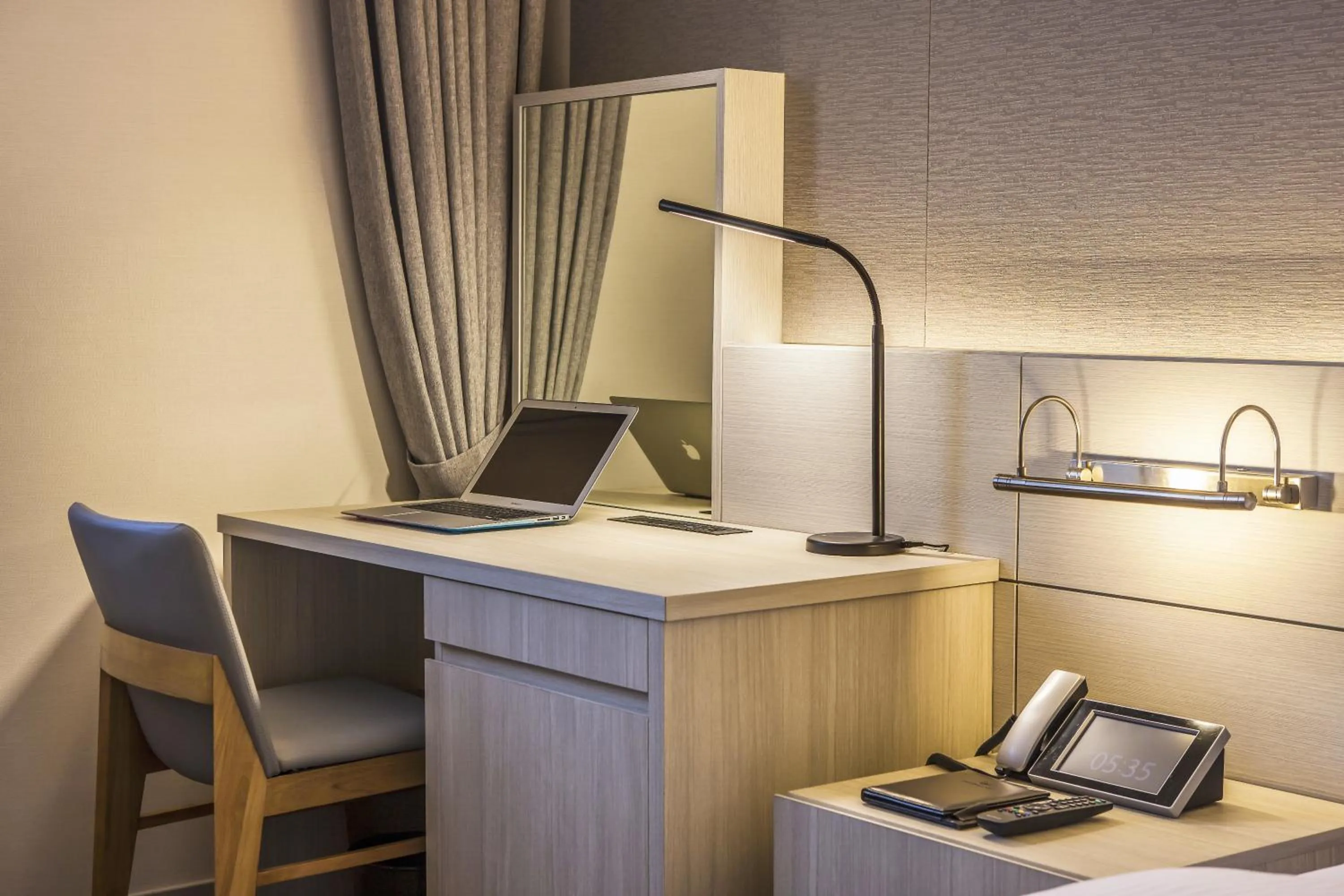 Decorative detail in Hamilton Hotel