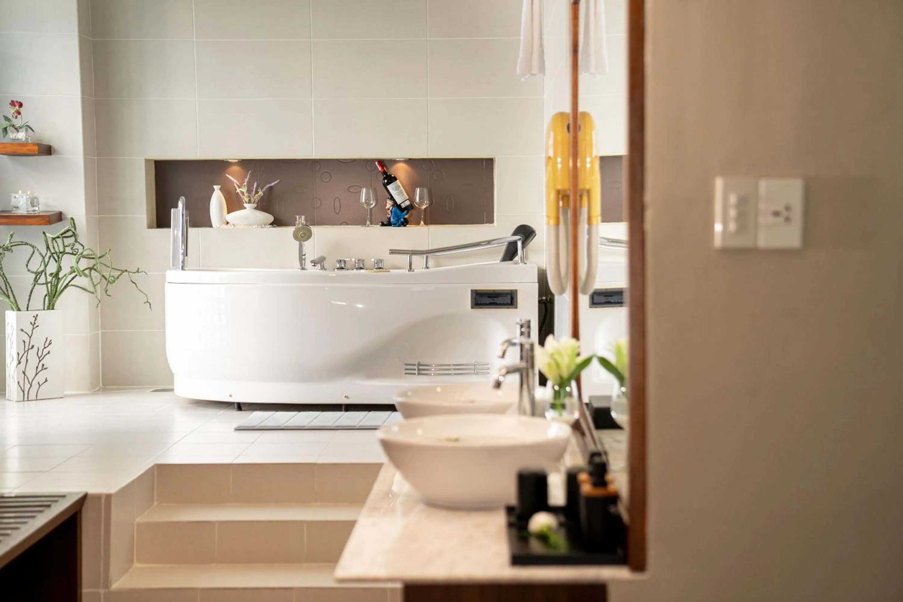 Bath in Asia Hotel Hue