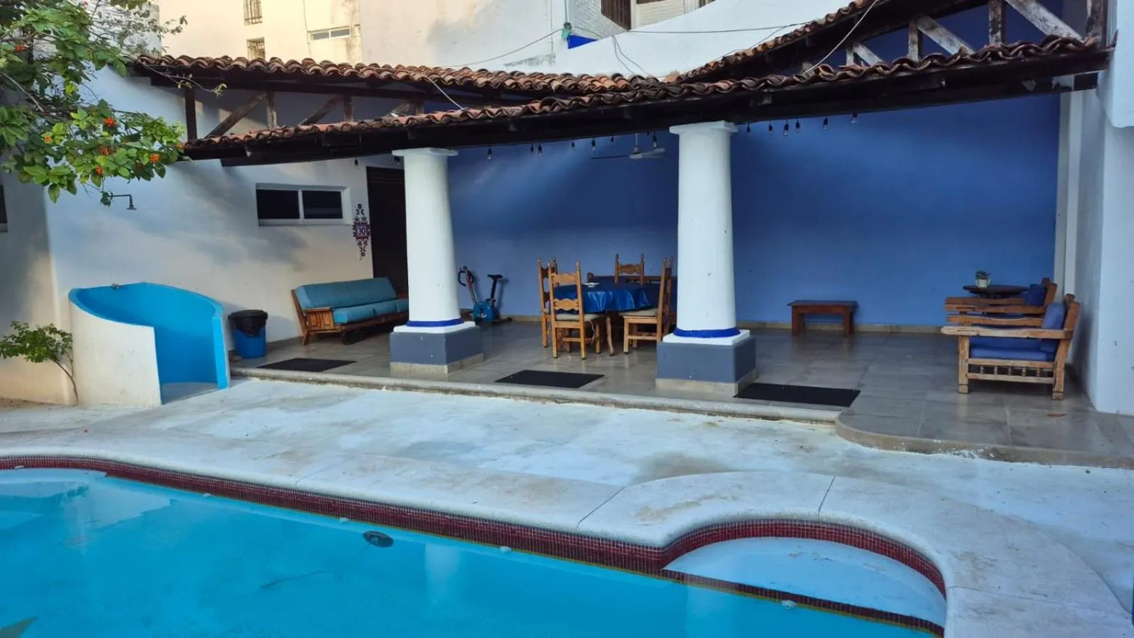 Swimming pool in Hotel Mision, Acapulco centro