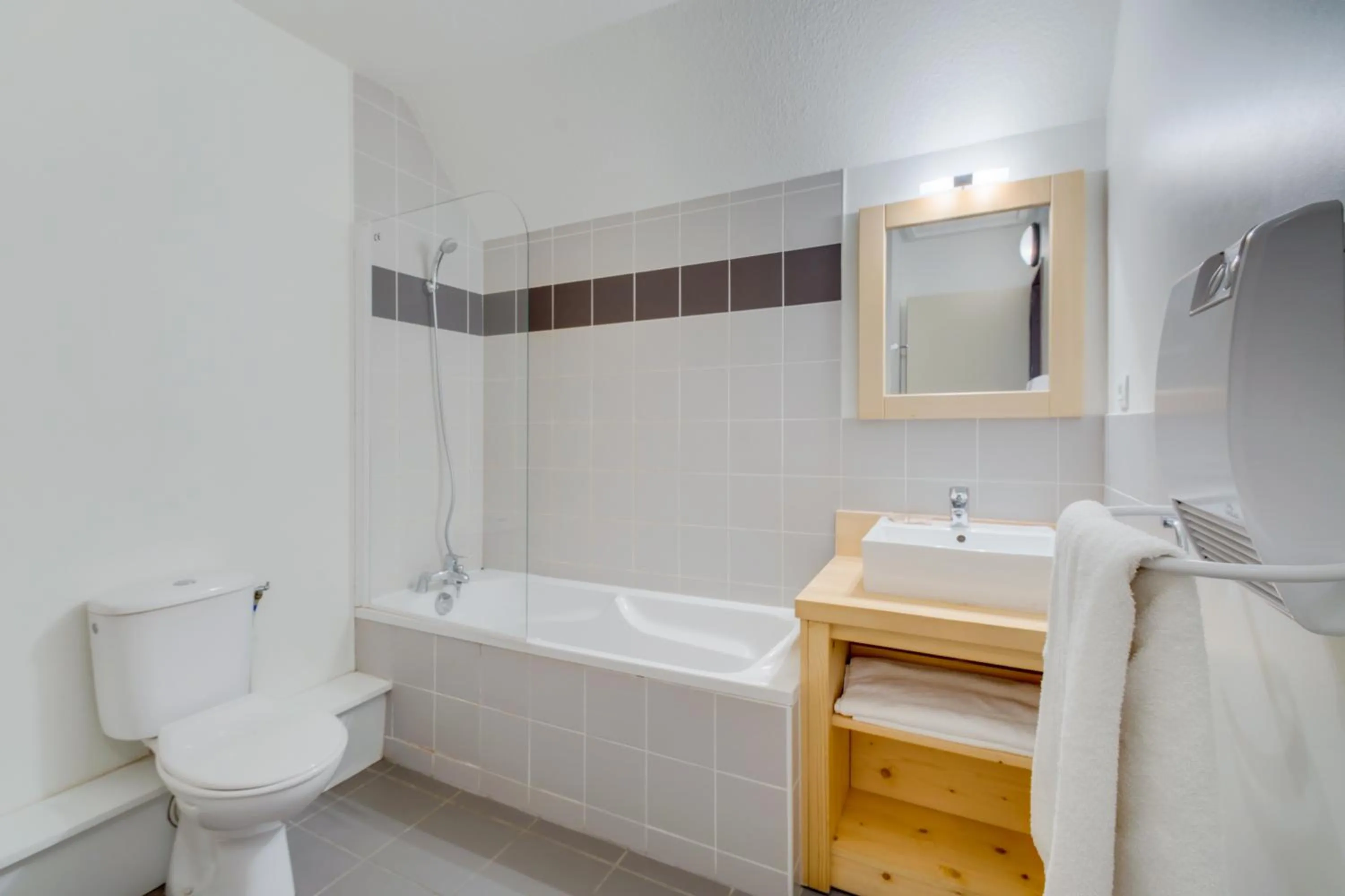 Toilet in Vacancéole - Les Jardins de Balnéa