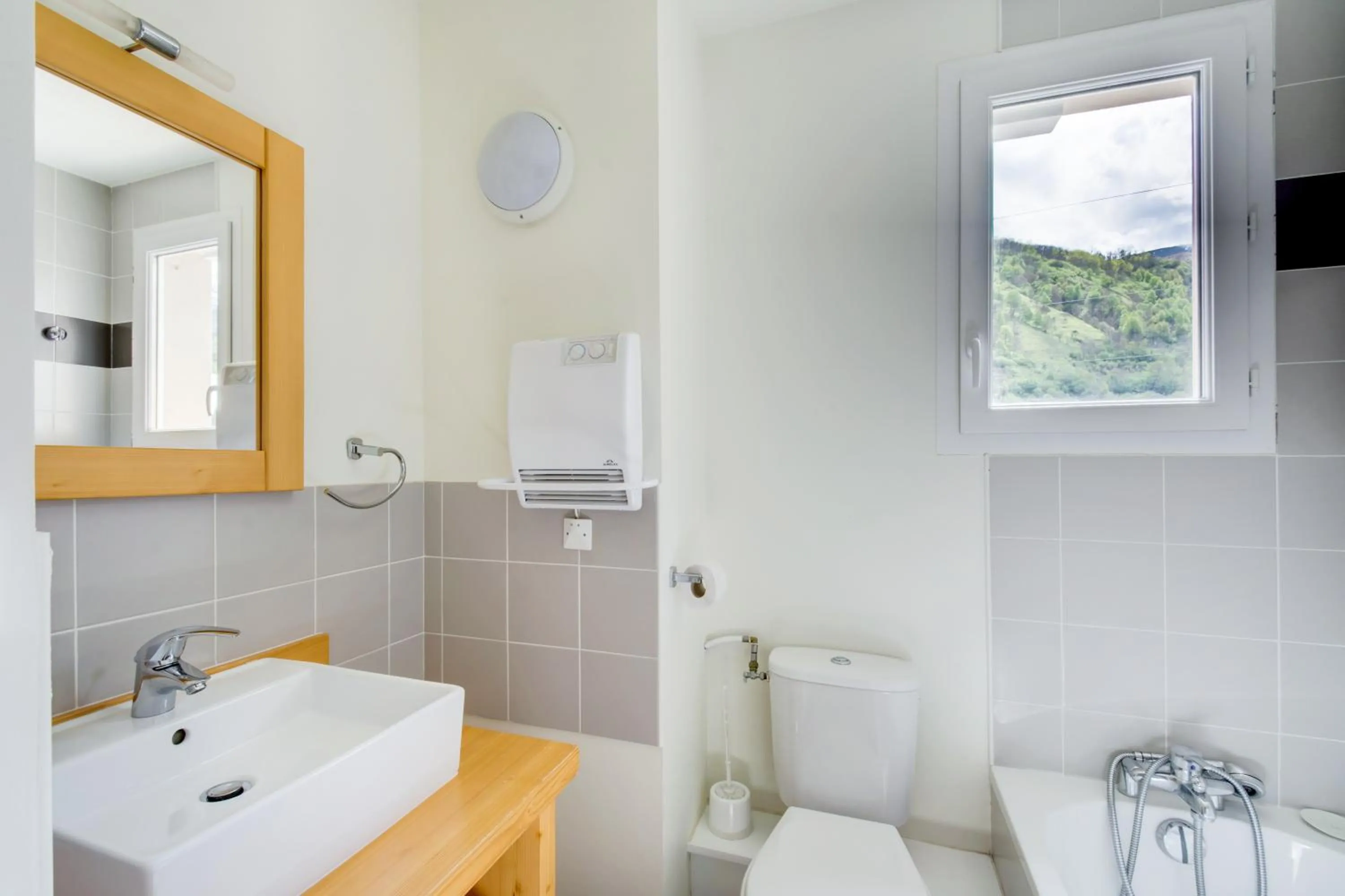 Bathroom in Vacancéole - Les Jardins de Balnéa