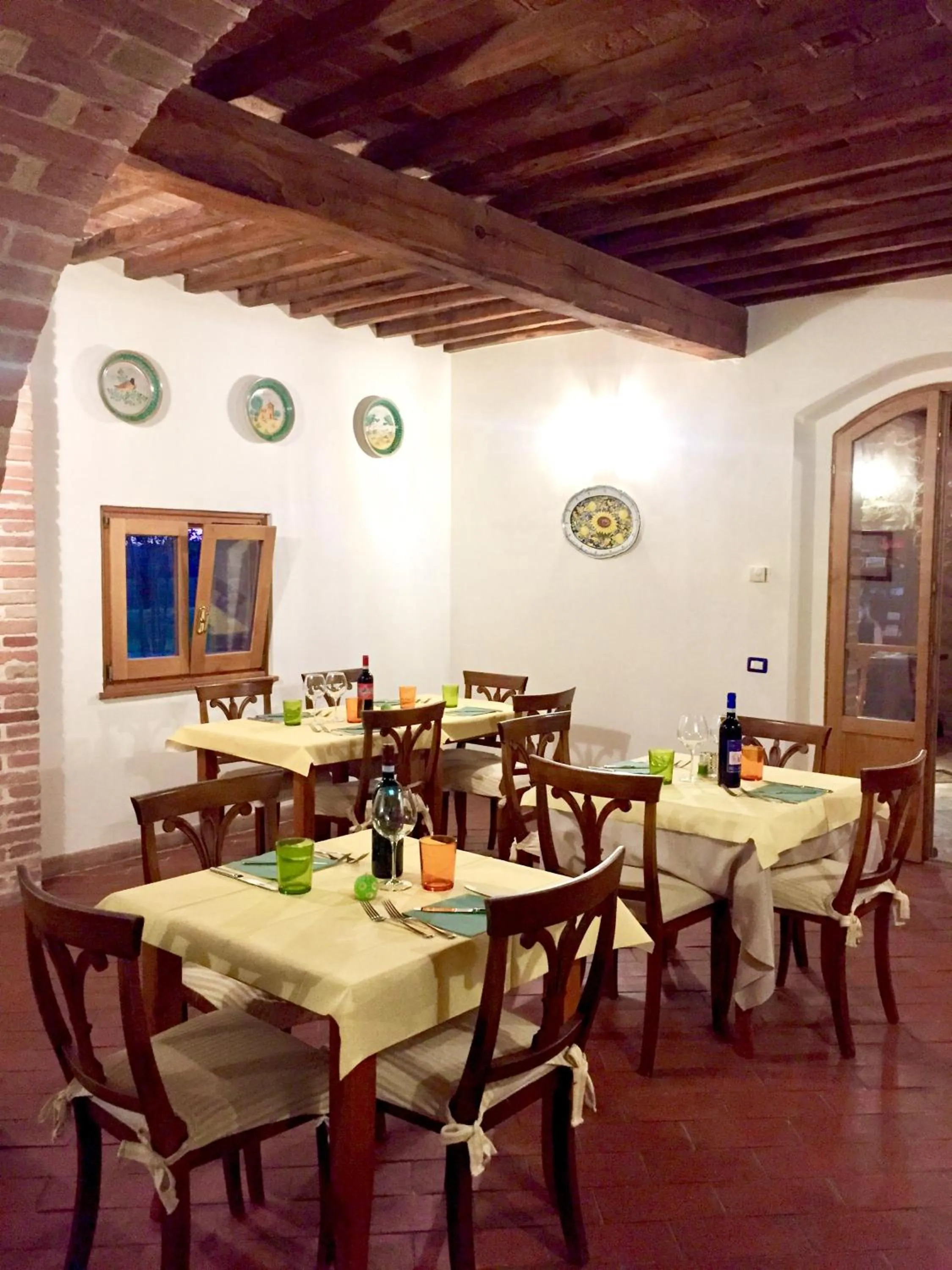 Restaurant/places to eat in Locanda Vesuna Hotel Countryhouse