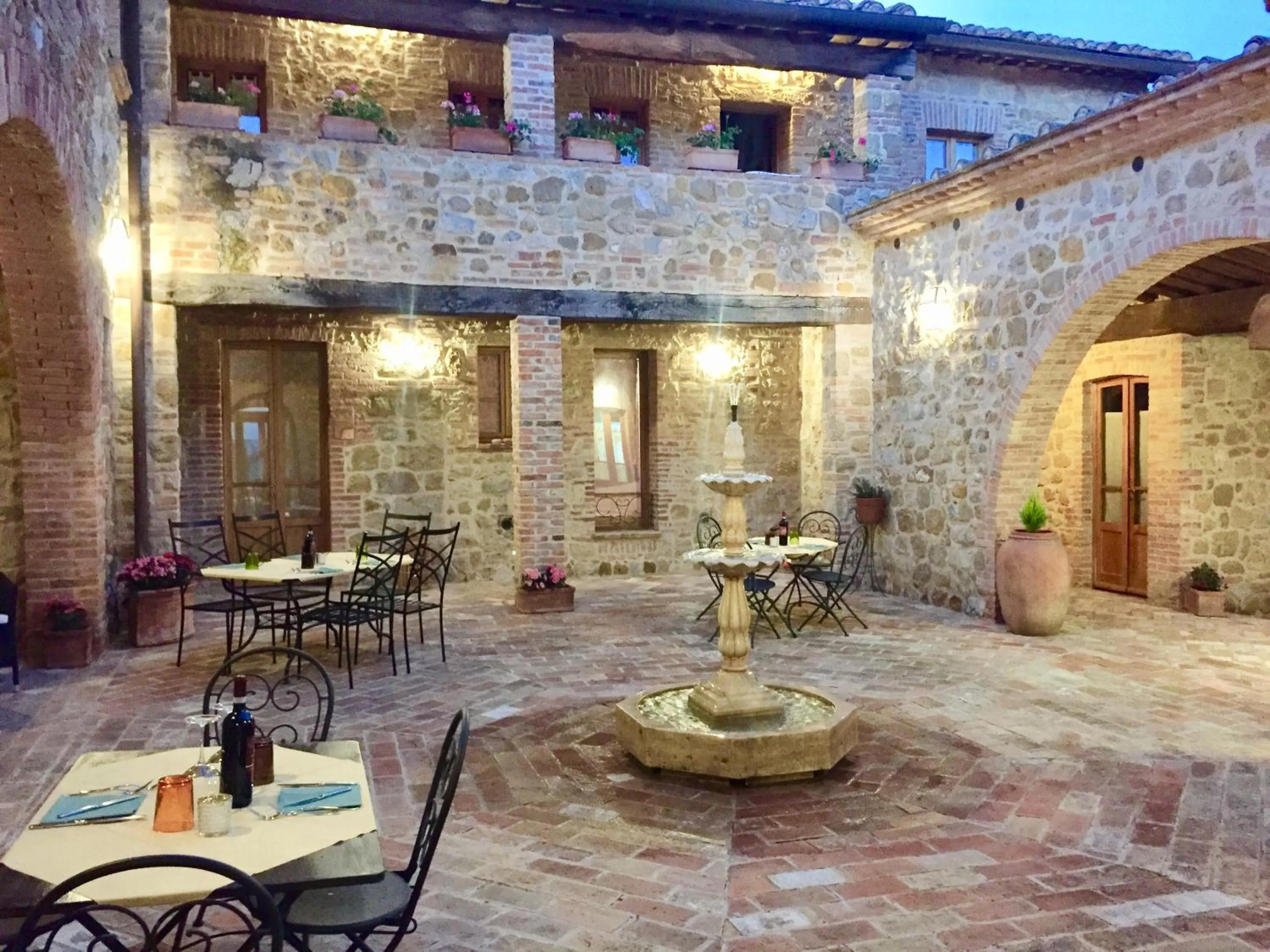 Restaurant/places to eat in Locanda Vesuna Hotel Countryhouse