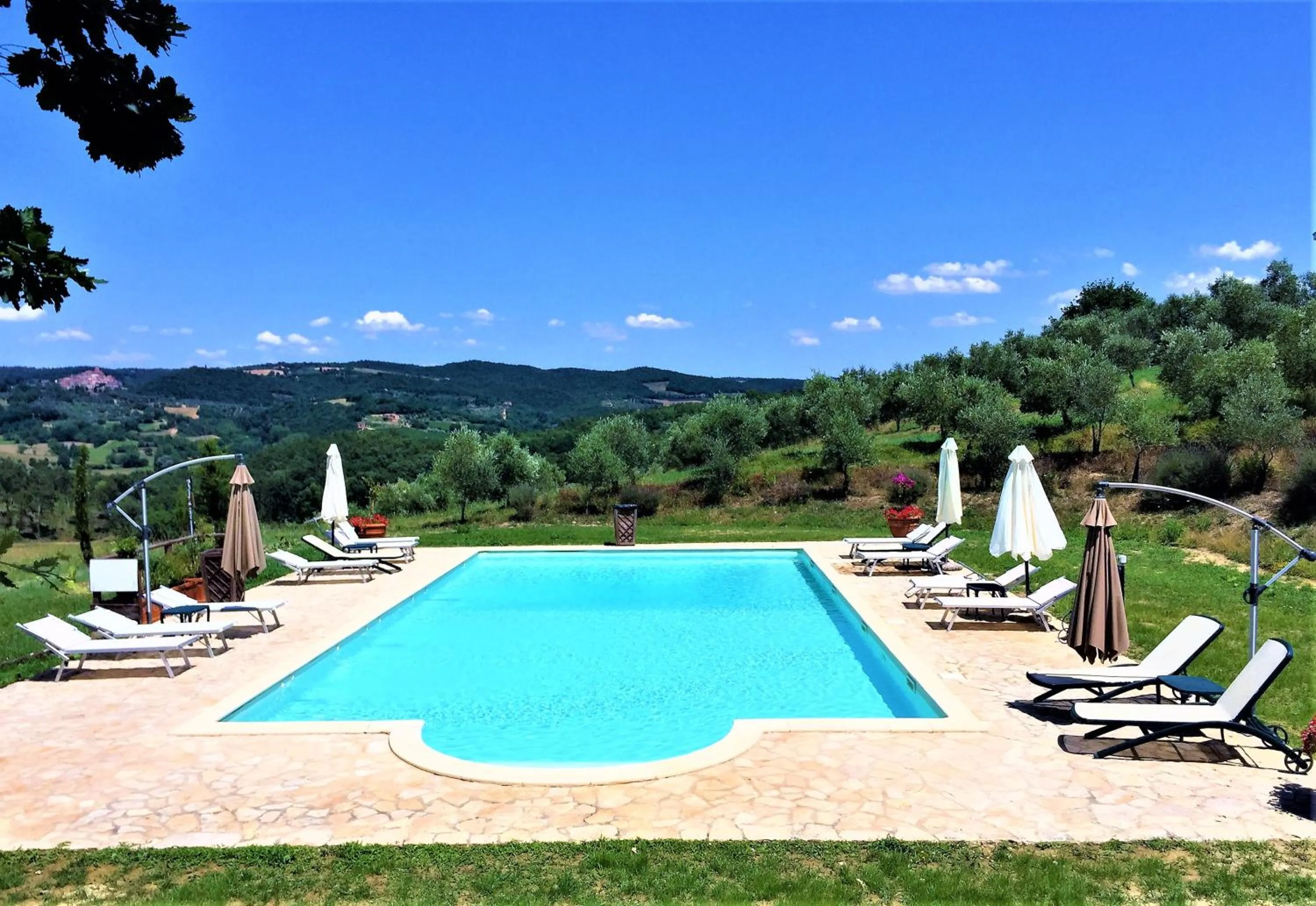 Pool view in Locanda Vesuna Hotel Countryhouse