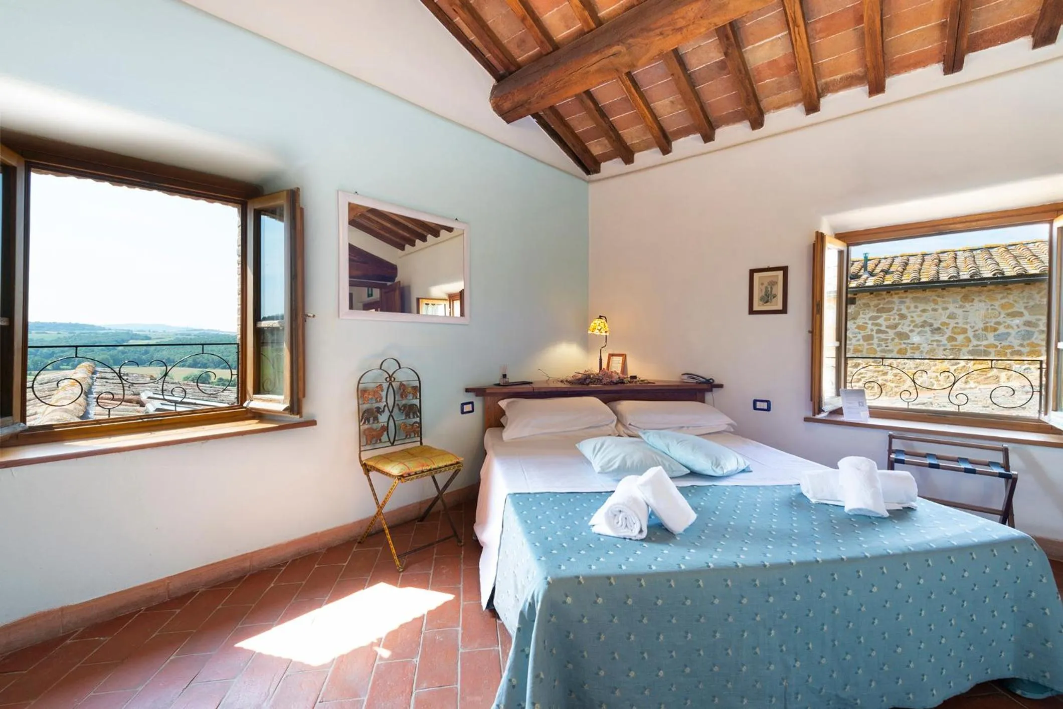 Photo of the whole room, Bed in Locanda Vesuna Hotel Countryhouse