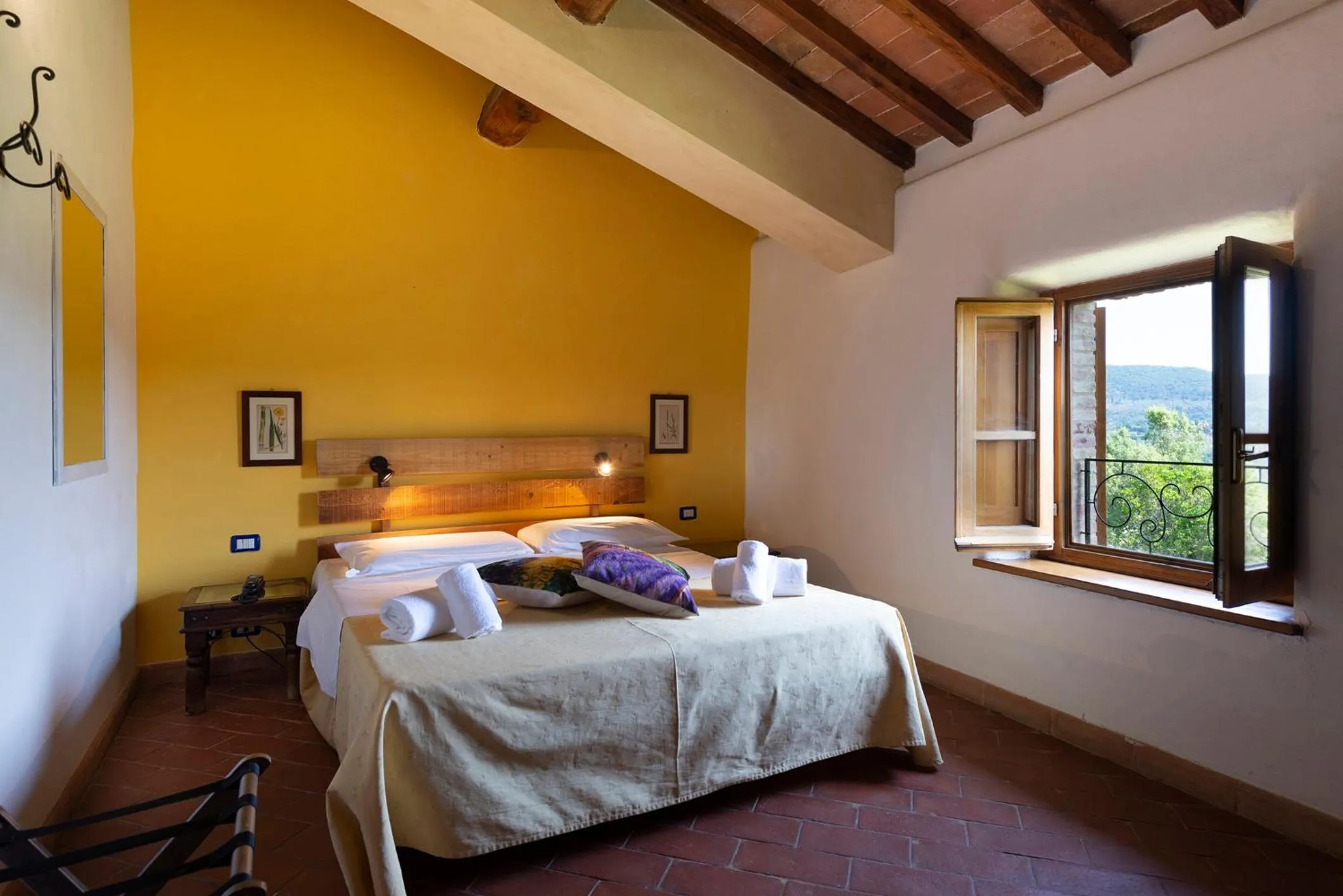 Bed in Locanda Vesuna Hotel Countryhouse