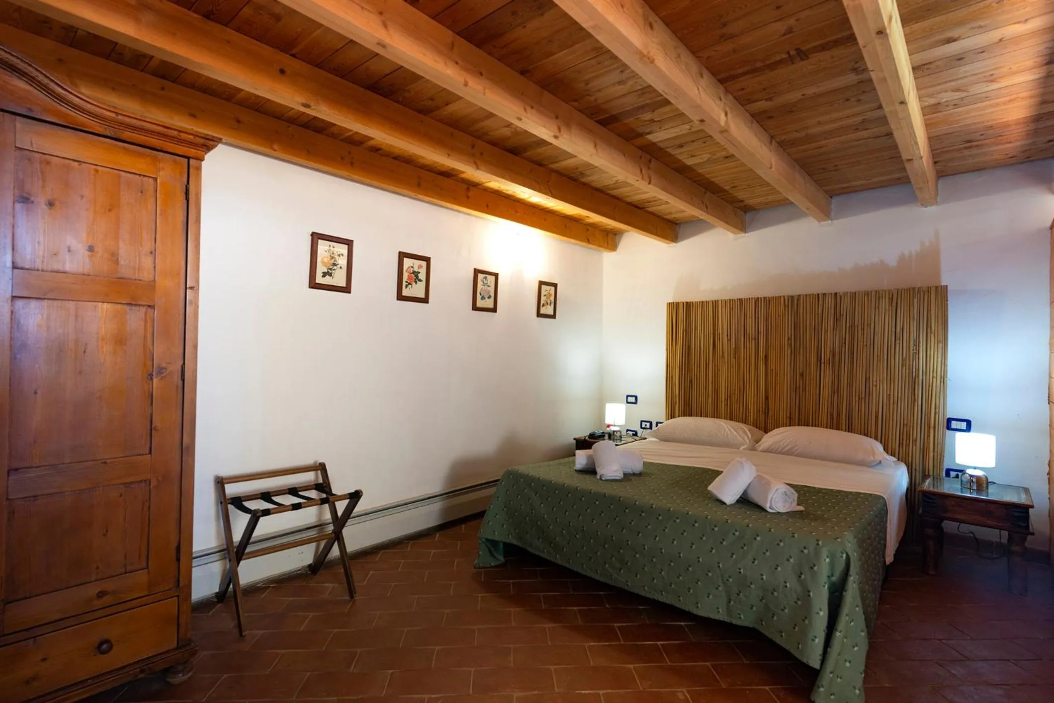 Bed in Locanda Vesuna Hotel Countryhouse