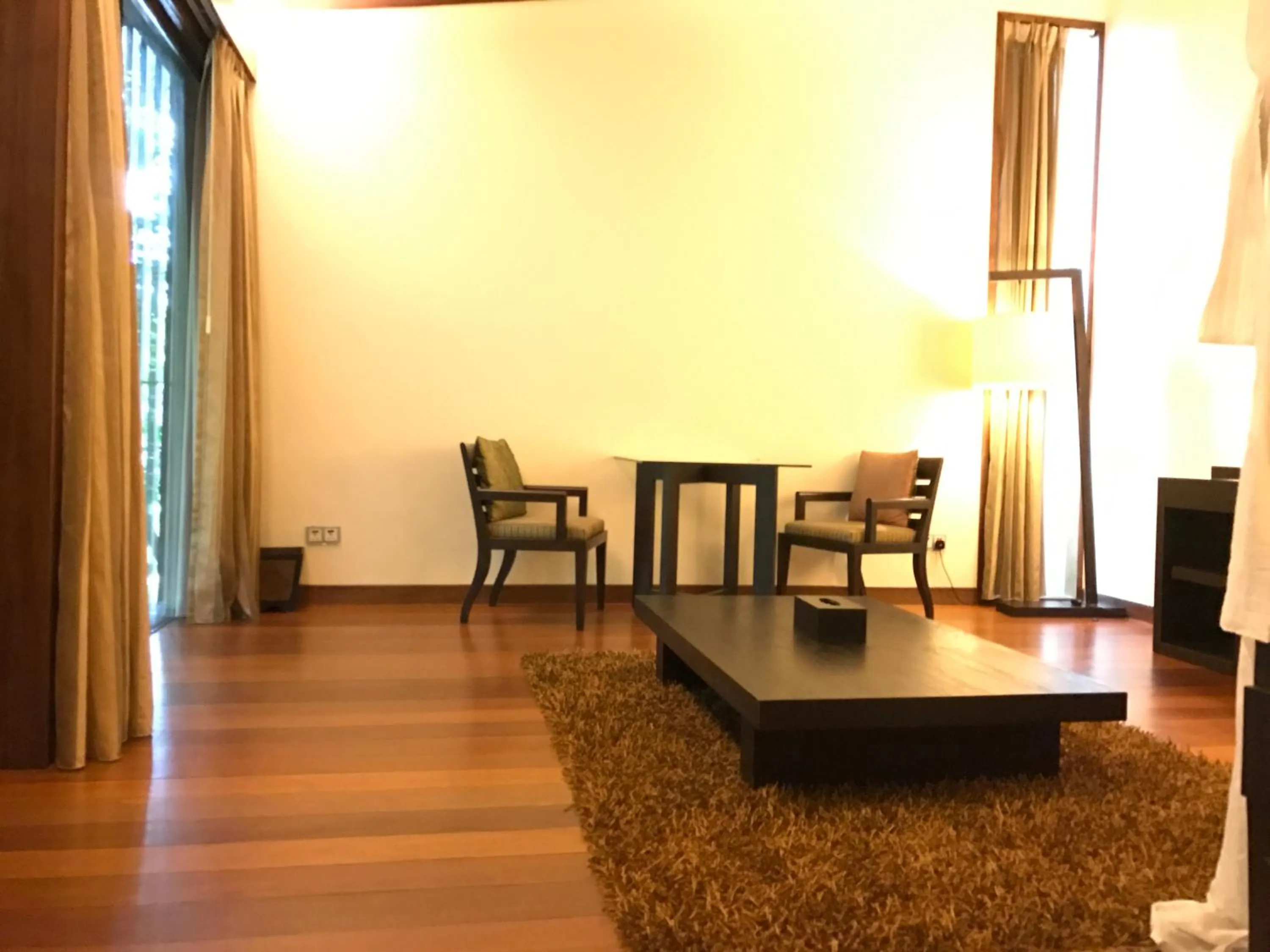 Dining area in Siloso Beach Resort - Sentosa