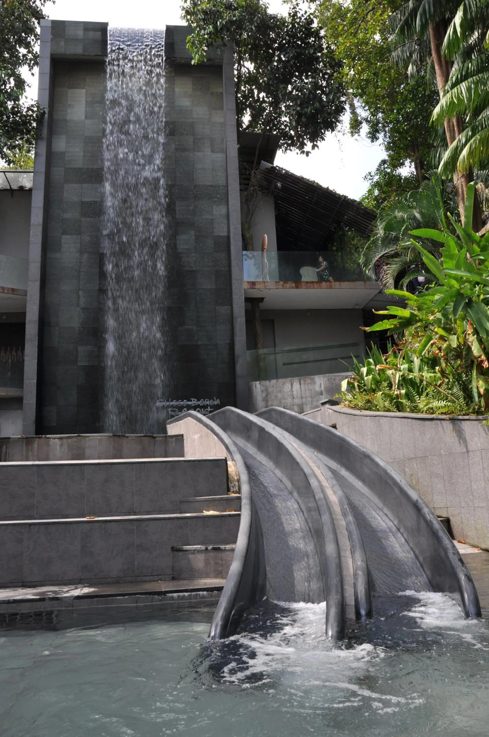 Area and facilities in Siloso Beach Resort - Sentosa