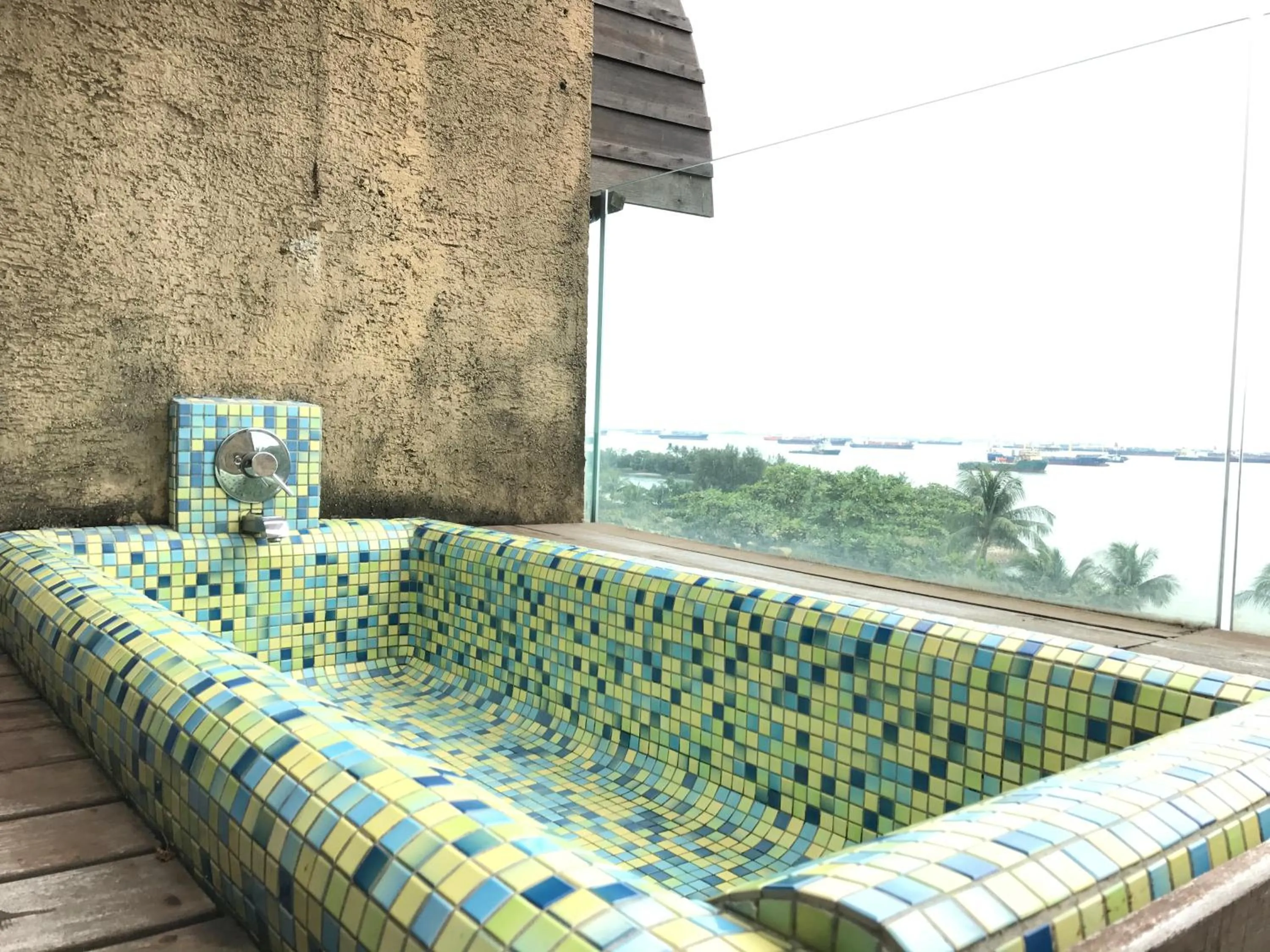 Hot Tub in Siloso Beach Resort - Sentosa