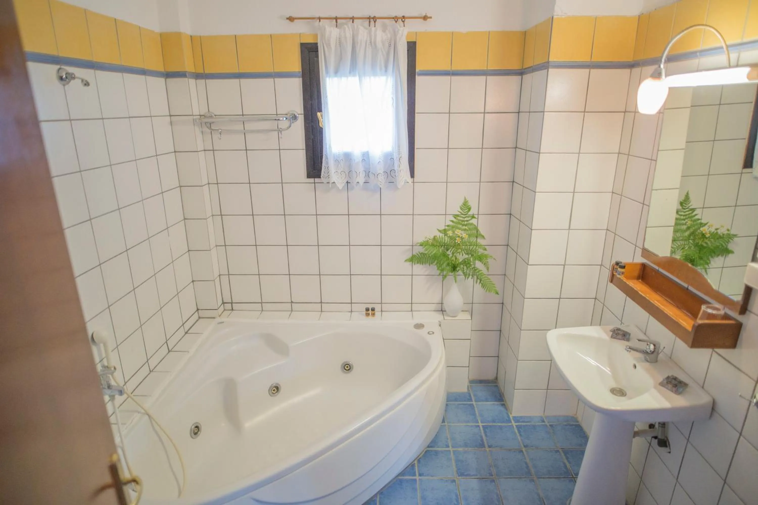 Bathroom in Pilio Sea Horizon Hotel