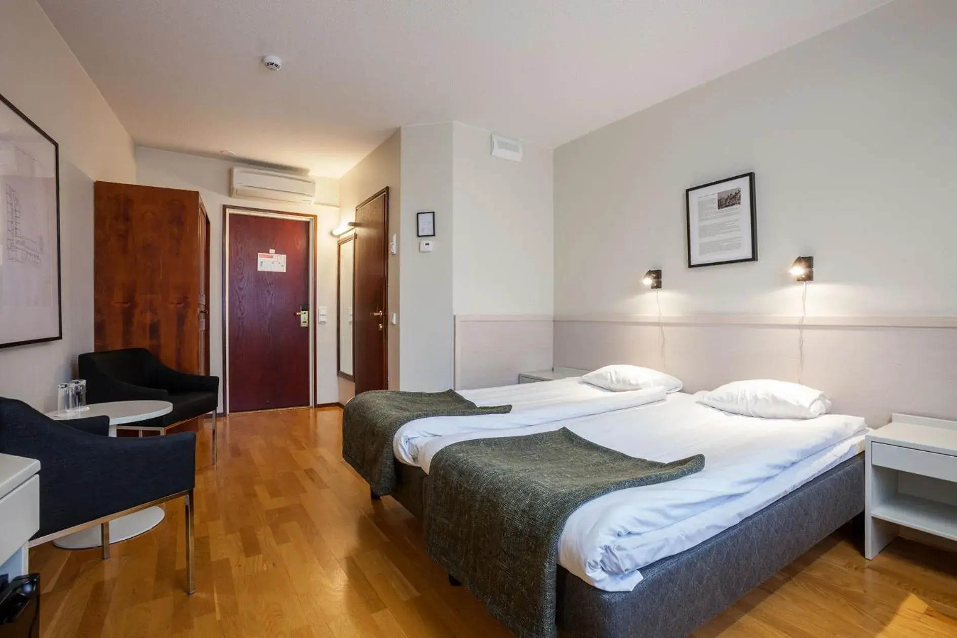 Twin Room in Pietarsaaren Kaupunginhotelli Twin Room in Pietarsaaren Kaupunginhotelli