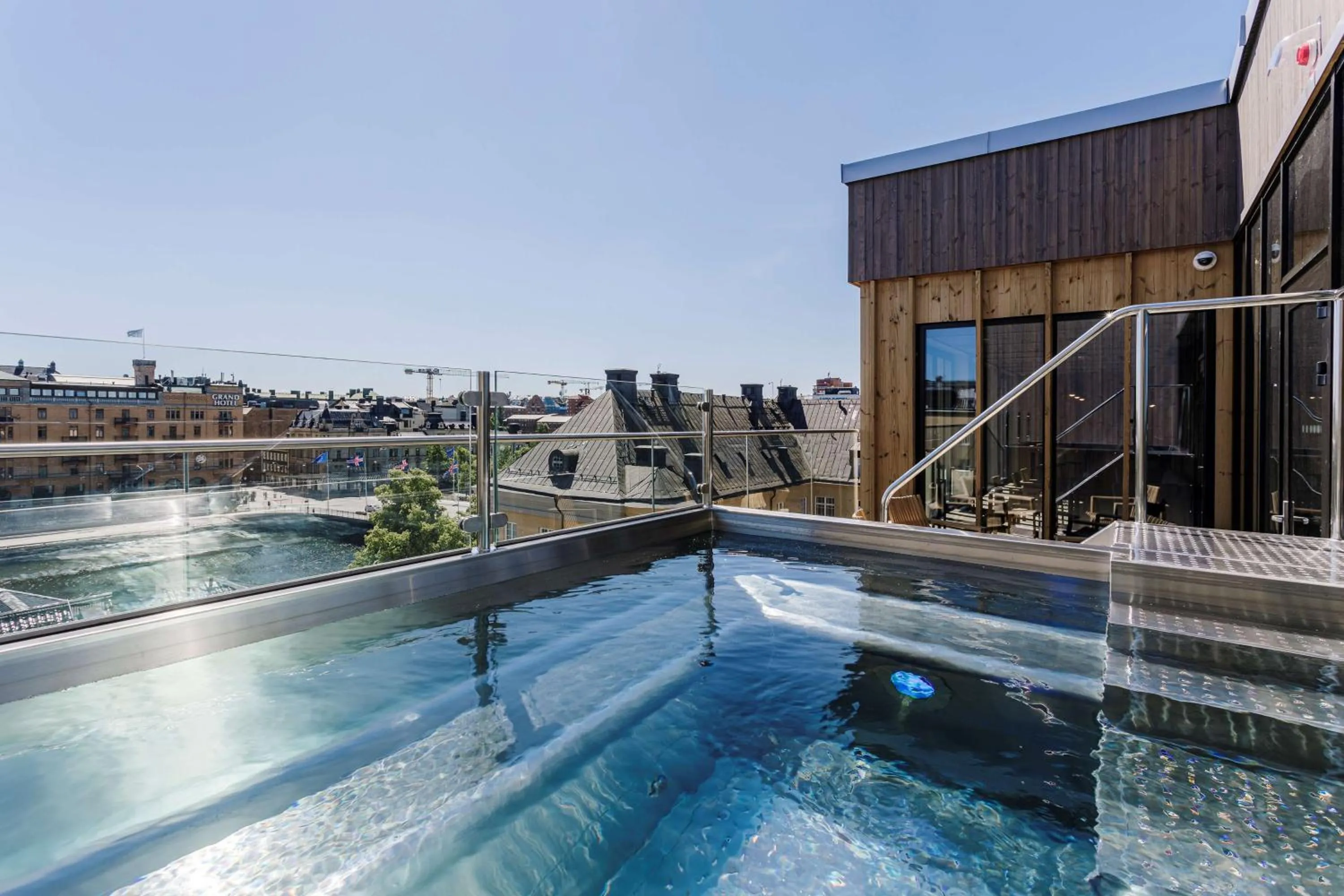 Pool view in Scandic Strömmen