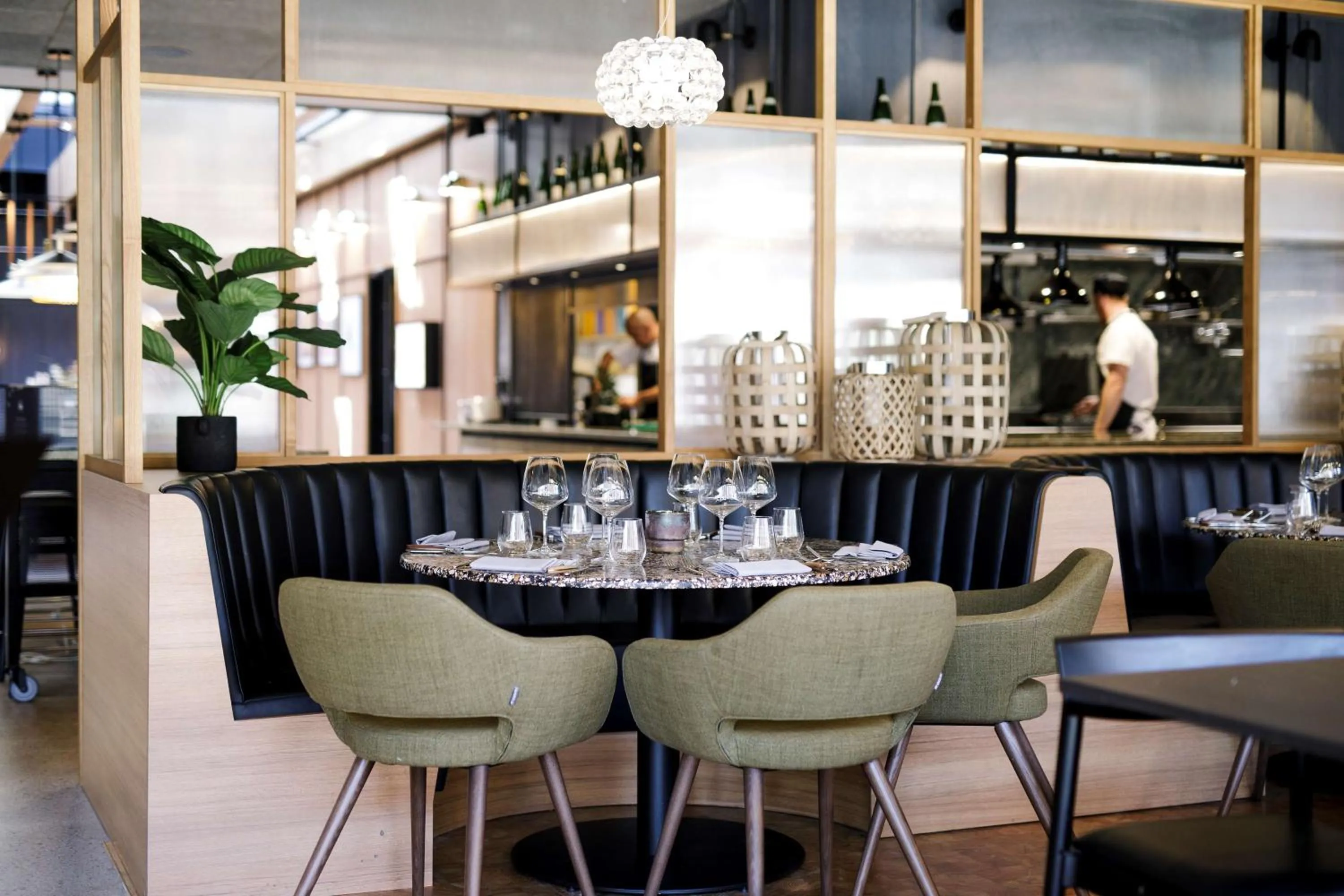 Restaurant/places to eat in Scandic Strömmen