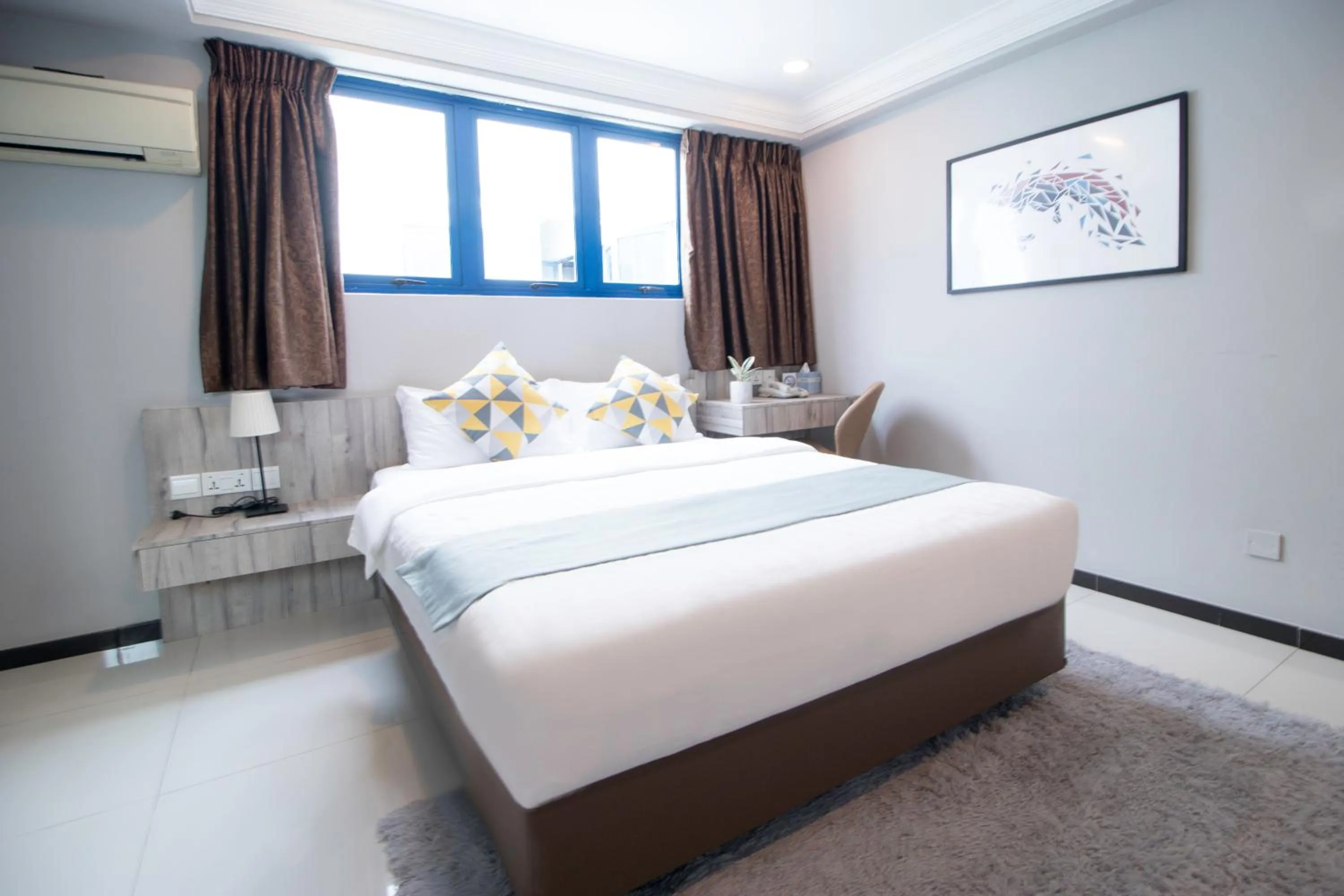 Bedroom, Bed in Harbour Ville Hotel