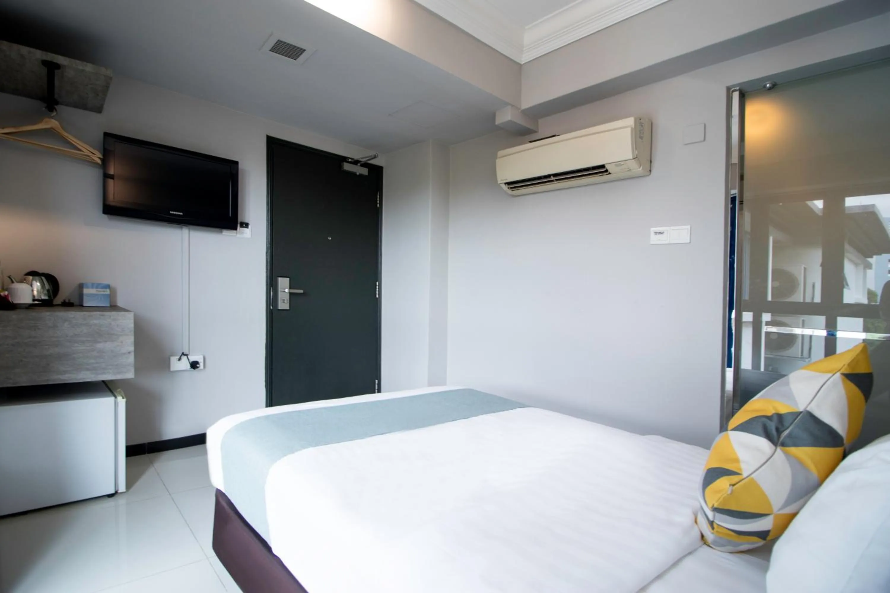 Bedroom, Bed in Harbour Ville Hotel