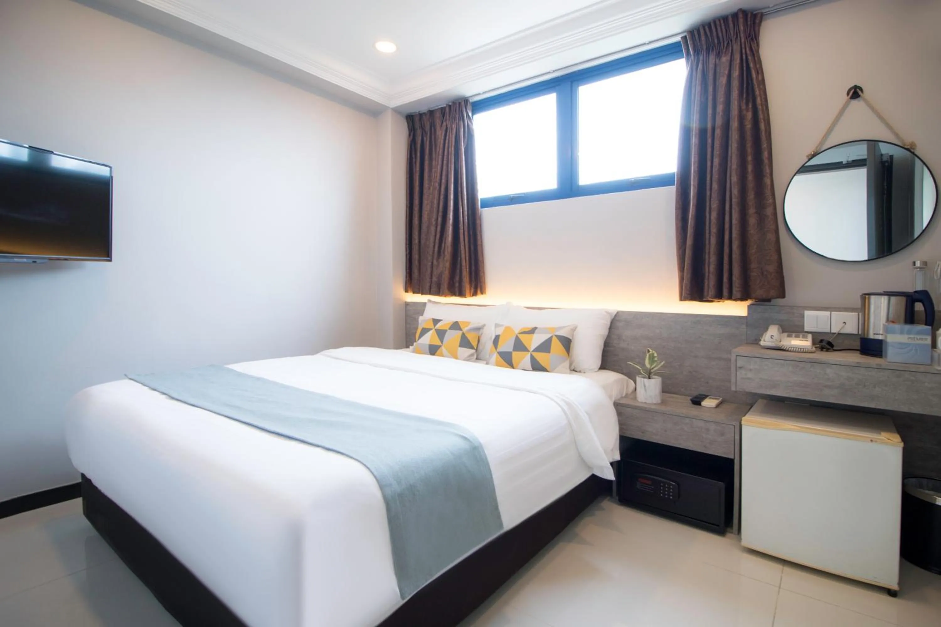 Bedroom, Bed in Harbour Ville Hotel