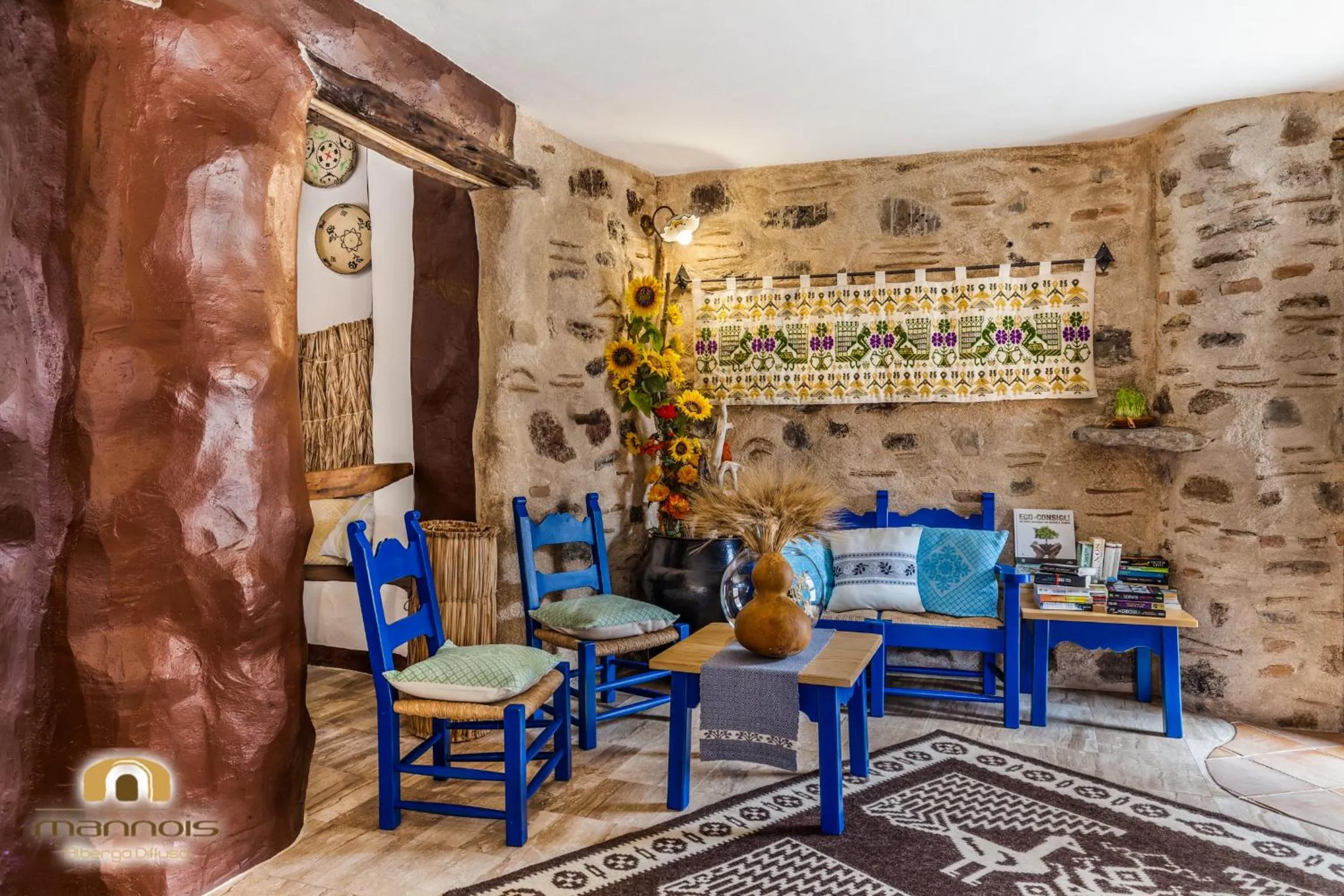 Decorative detail in Albergo Diffuso Mannois