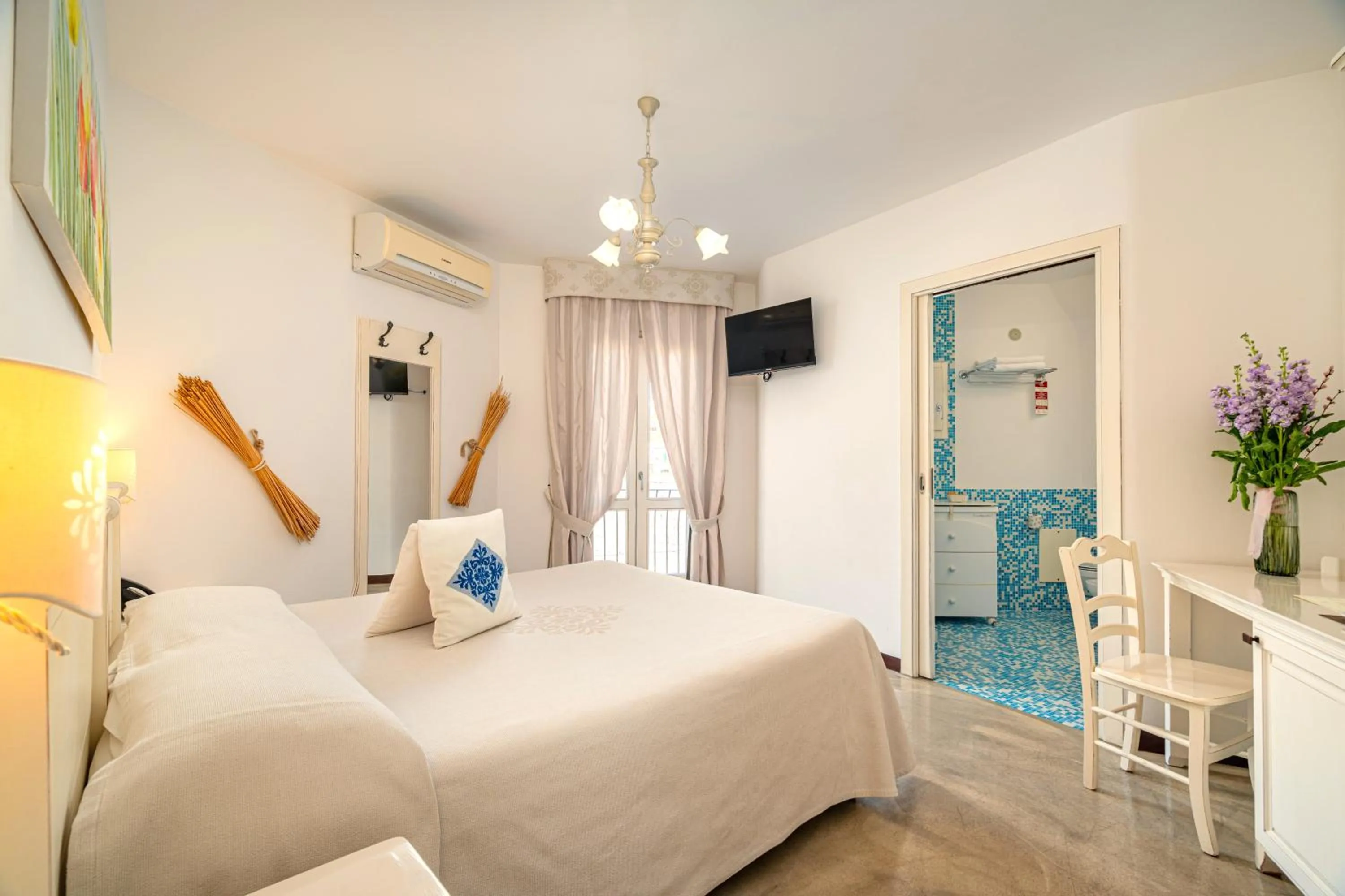 Bed in Albergo Diffuso Mannois