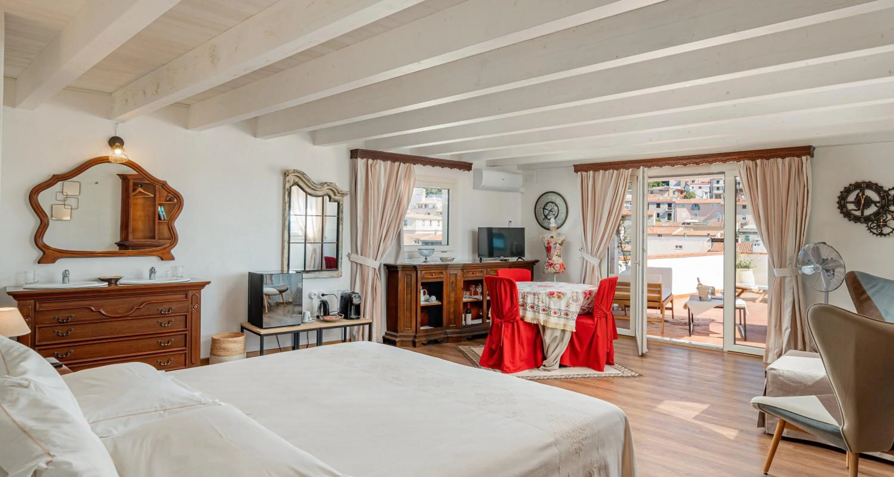 Bed in Albergo Diffuso Mannois