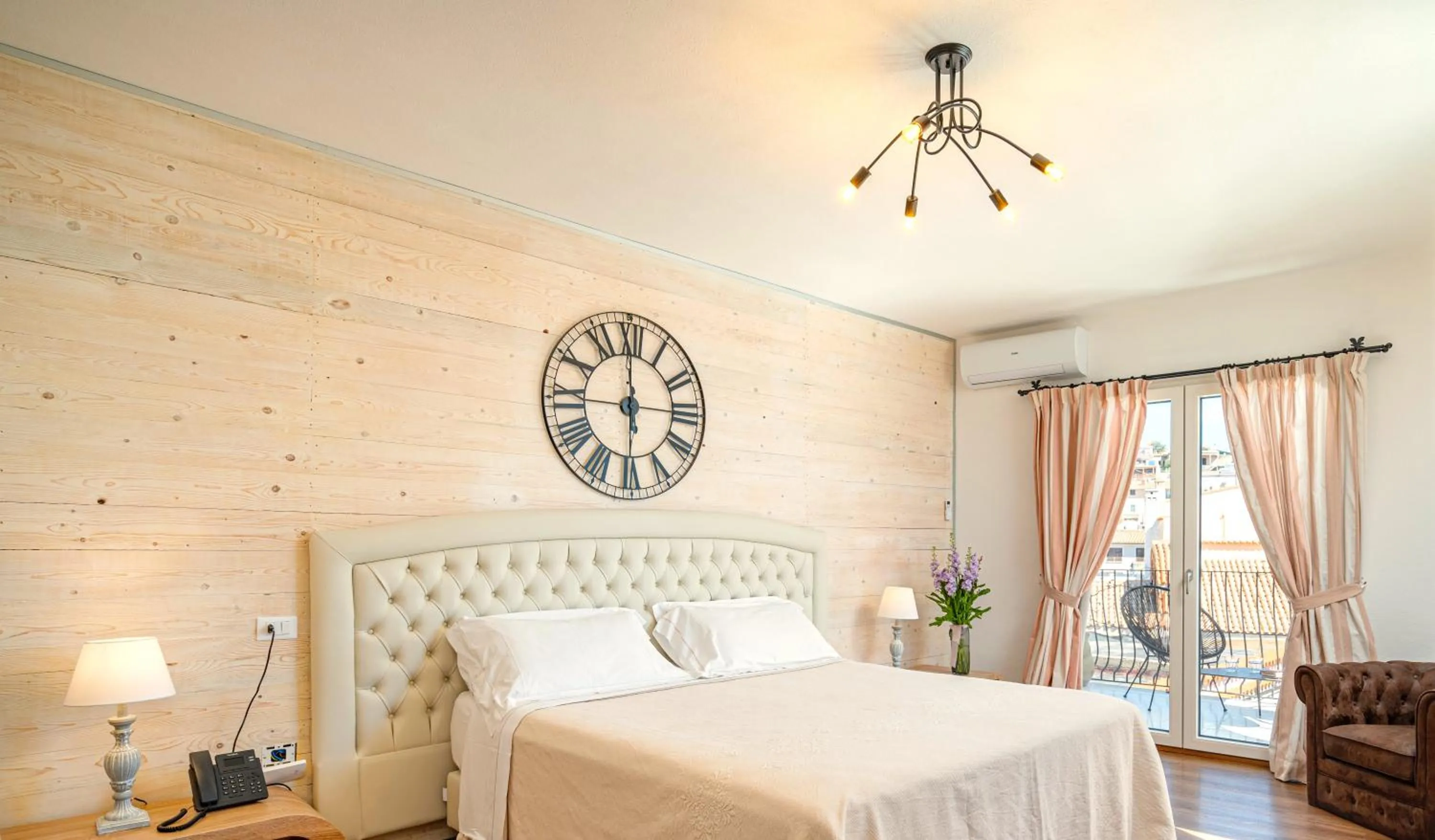 Bed in Albergo Diffuso Mannois