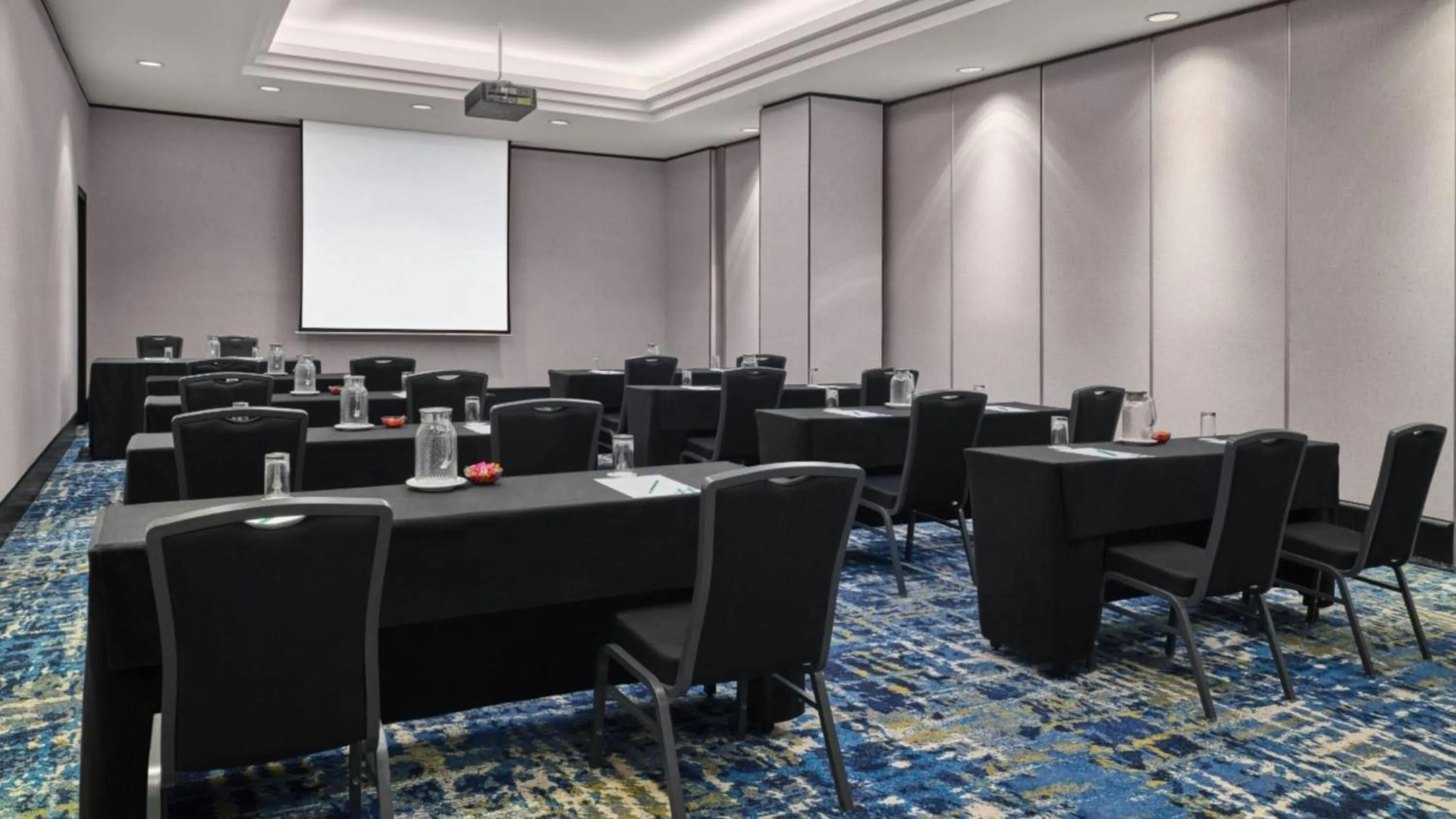 Meeting/conference room in Holiday Inn Singapore Atrium by IHG