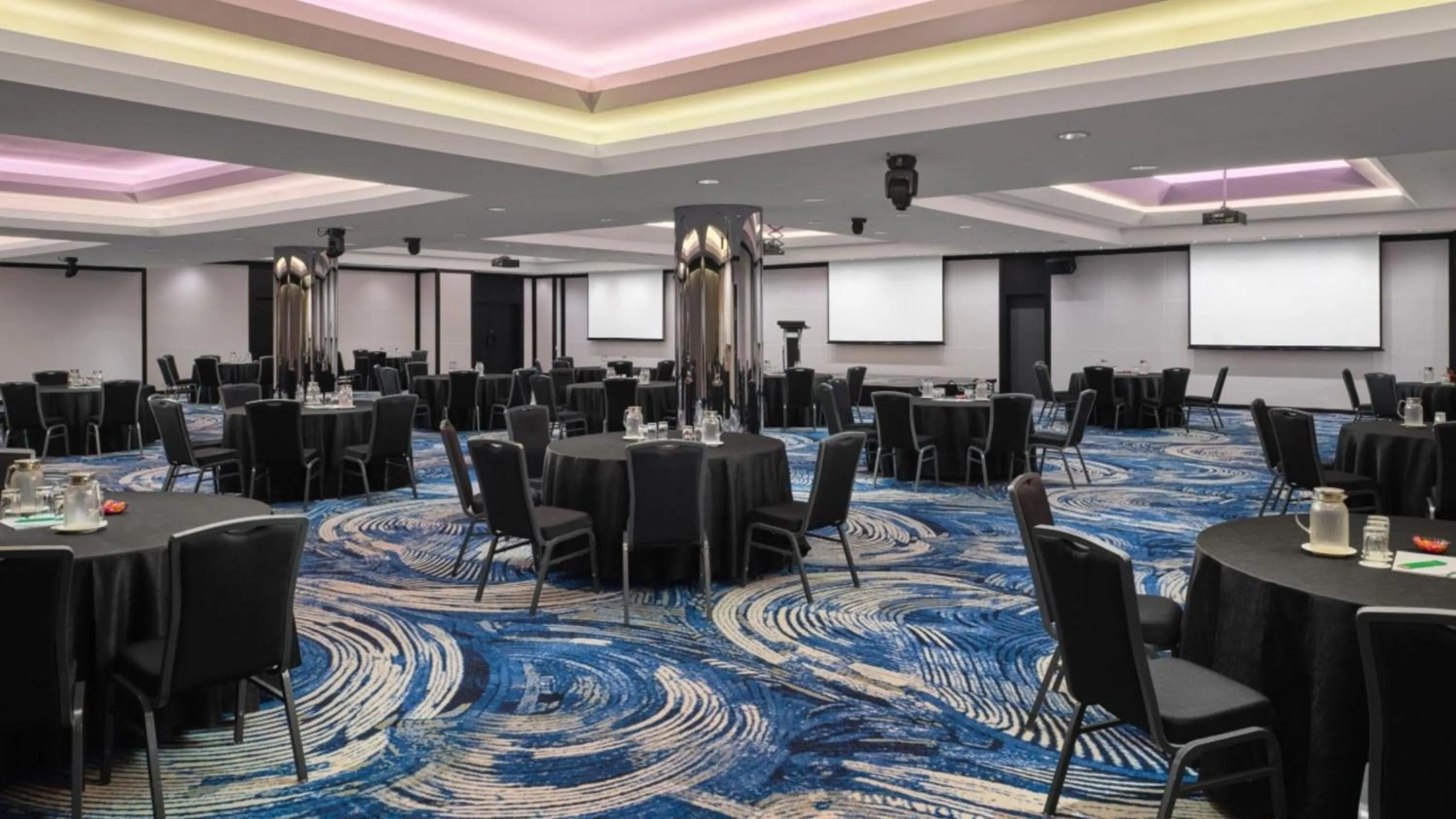 Meeting/conference room in Holiday Inn Singapore Atrium by IHG